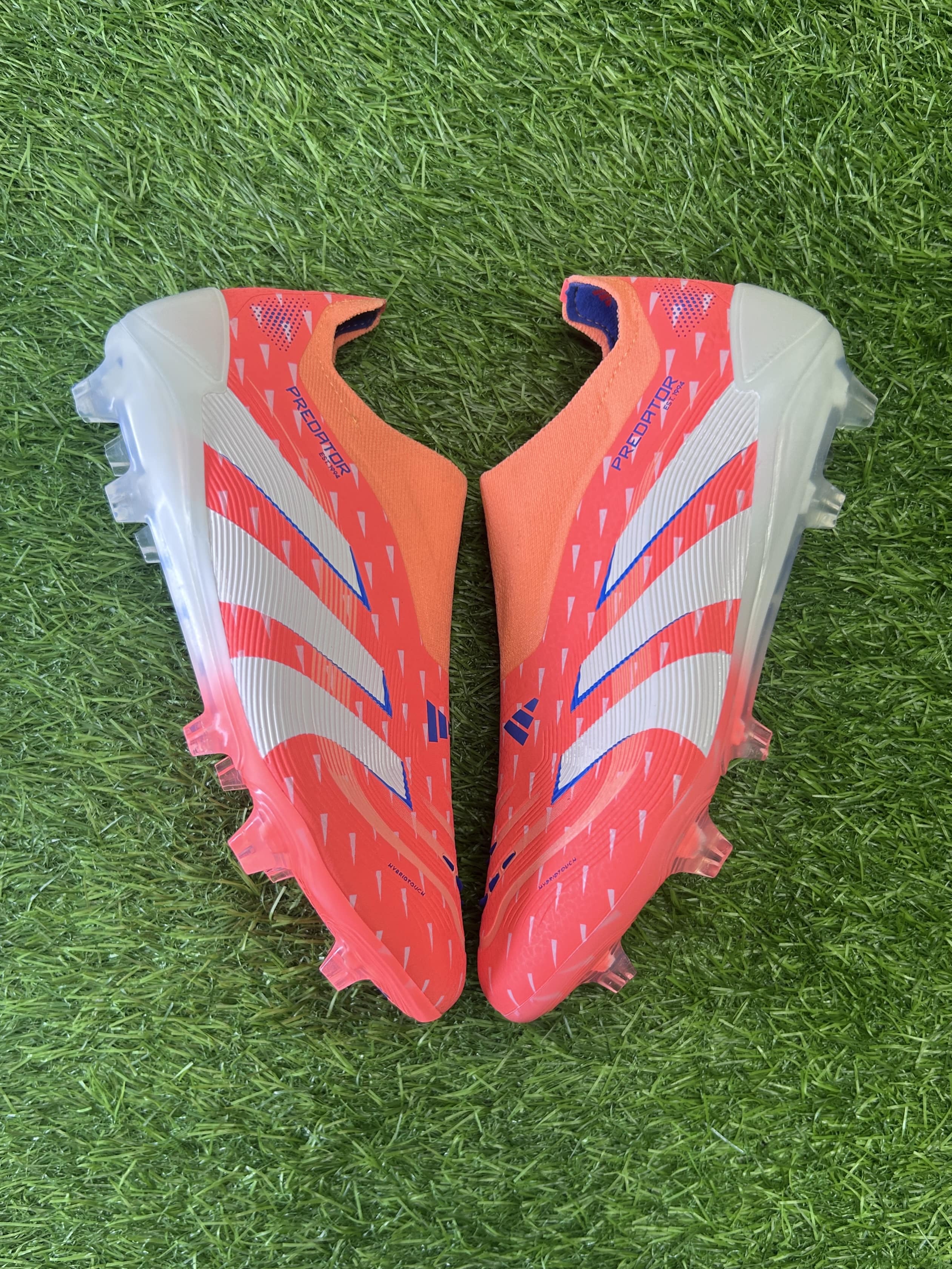 Predator 30 Coral Blaze Laceless