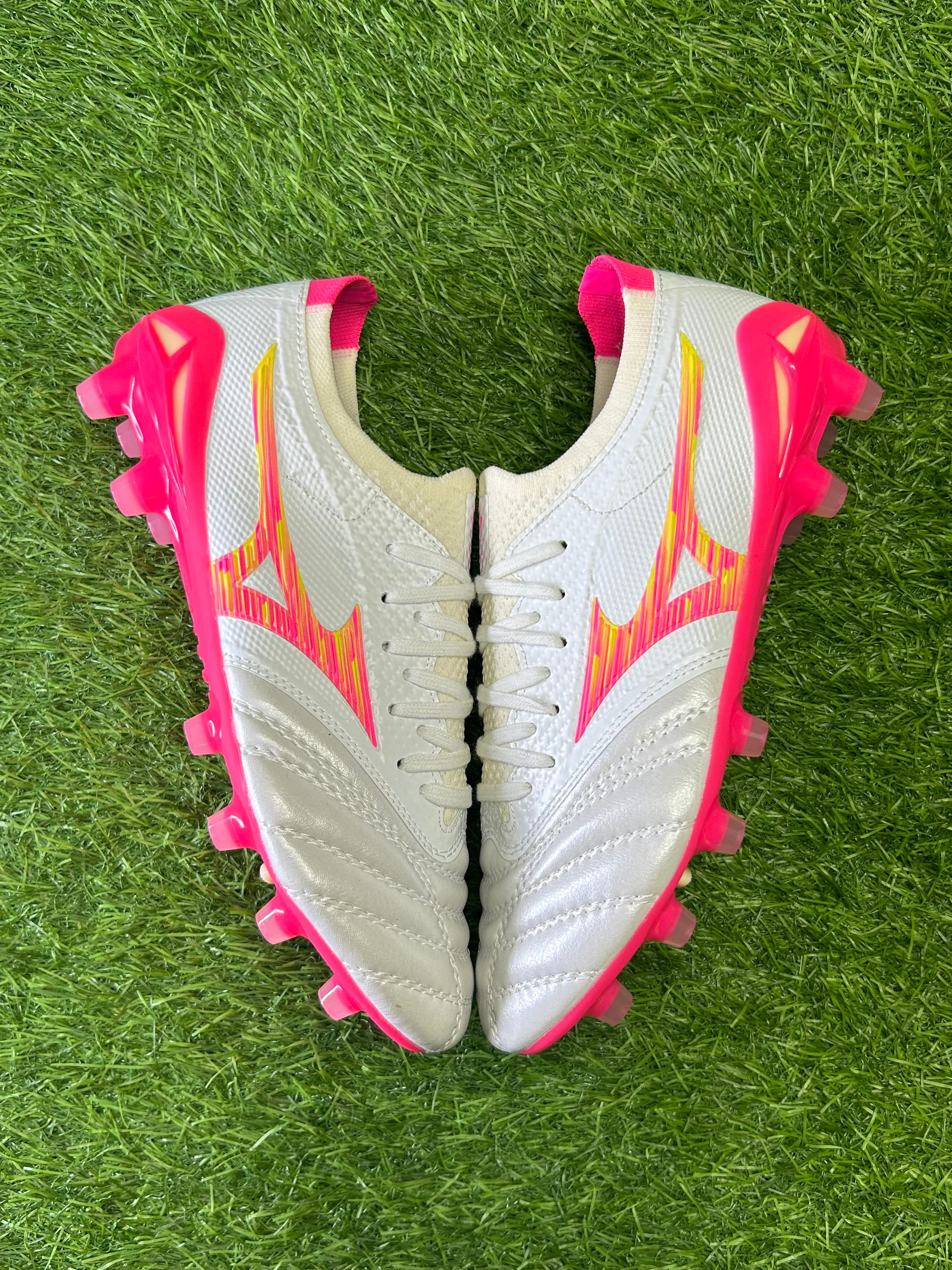 Morelia White Pink colourway