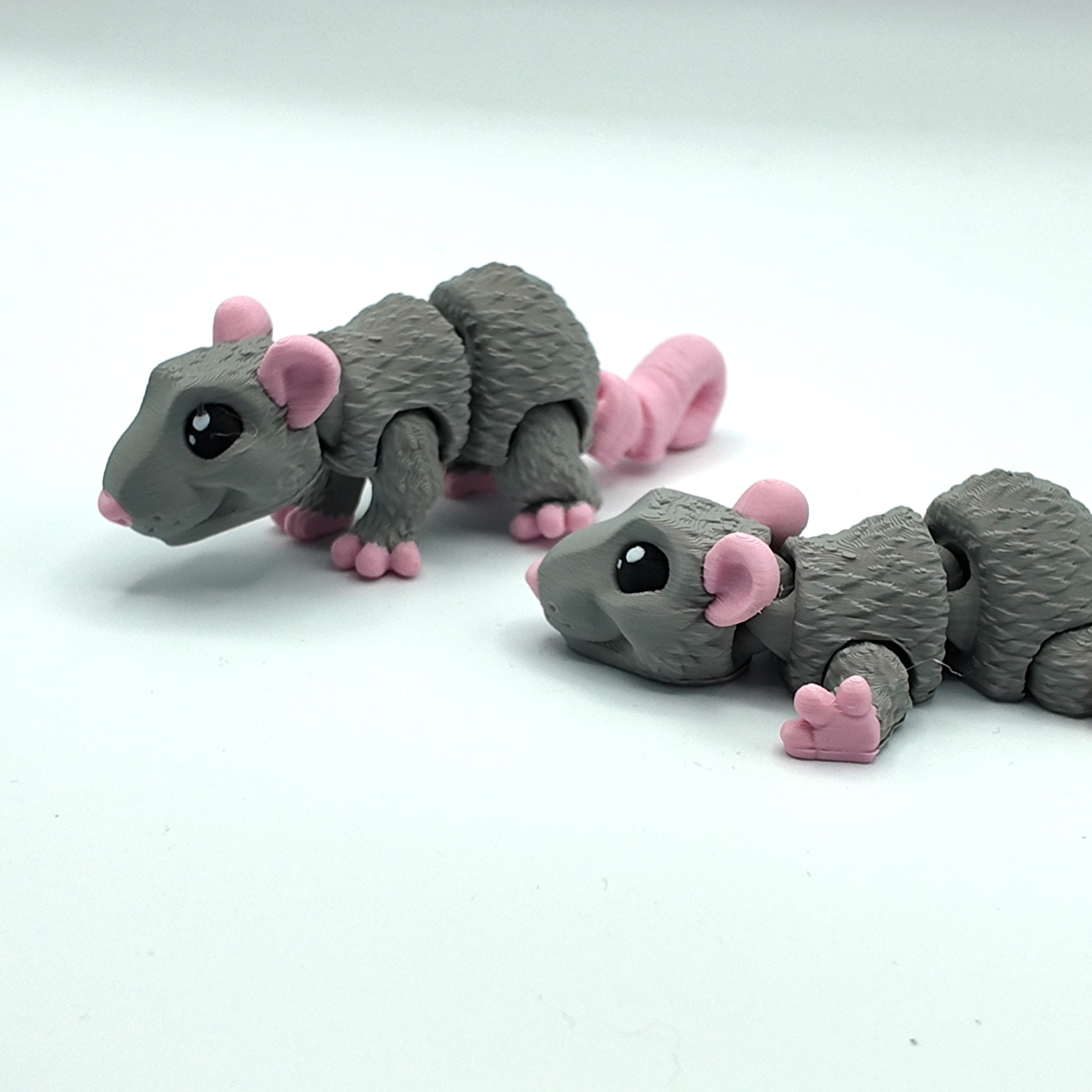 Cute Articulated Rat Toy | Cute Rat Desk Pet | Fidget Rat Keyring Bag Charm | Flexible Rat Figurine with Straight or Curled Tail | Backpack Clip Gift