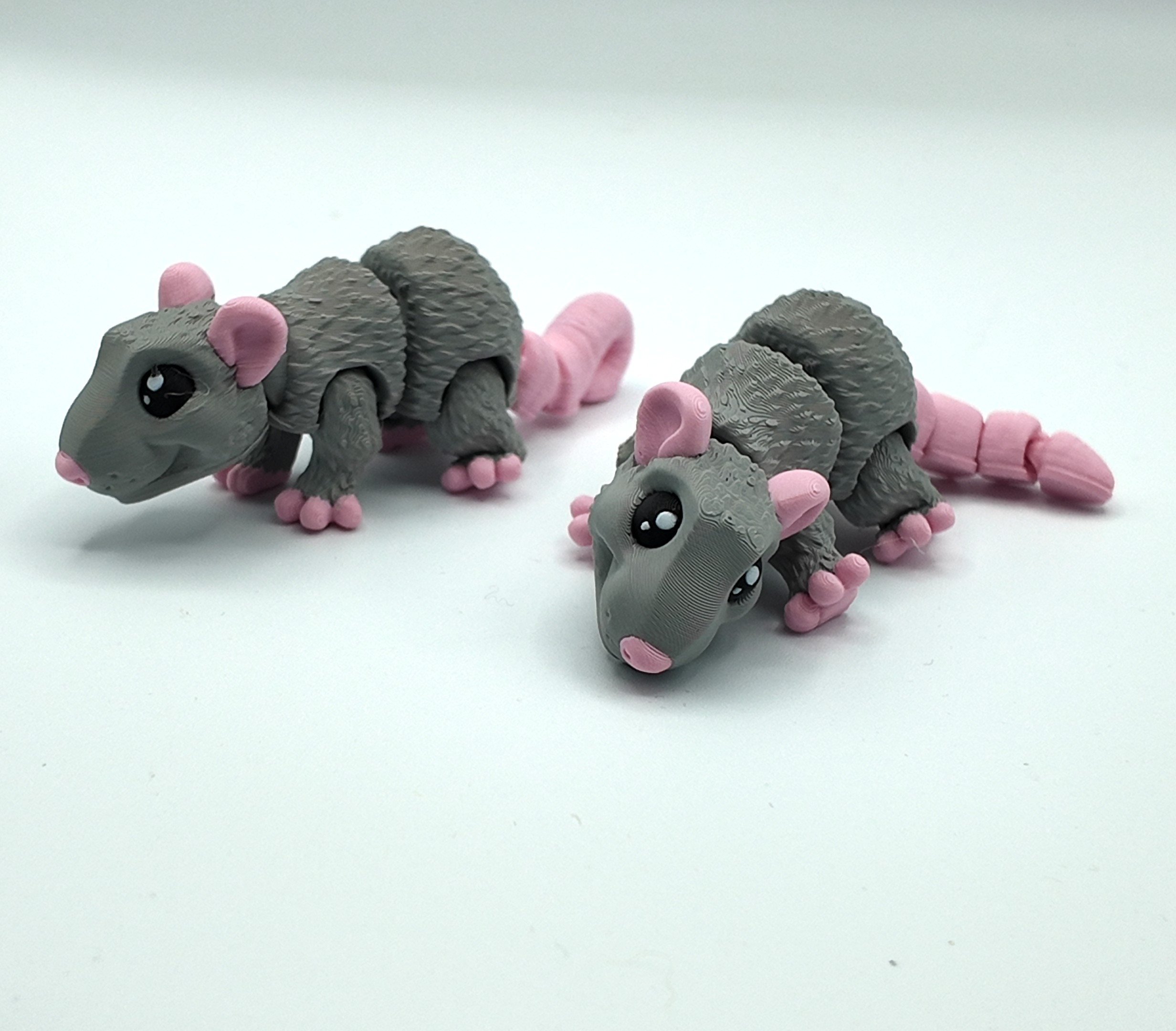Cute Articulated Rat Toy | Cute Rat Desk Pet | Fidget Rat Keyring Bag Charm | Flexible Rat Figurine with Straight or Curled Tail | Backpack Clip Gift