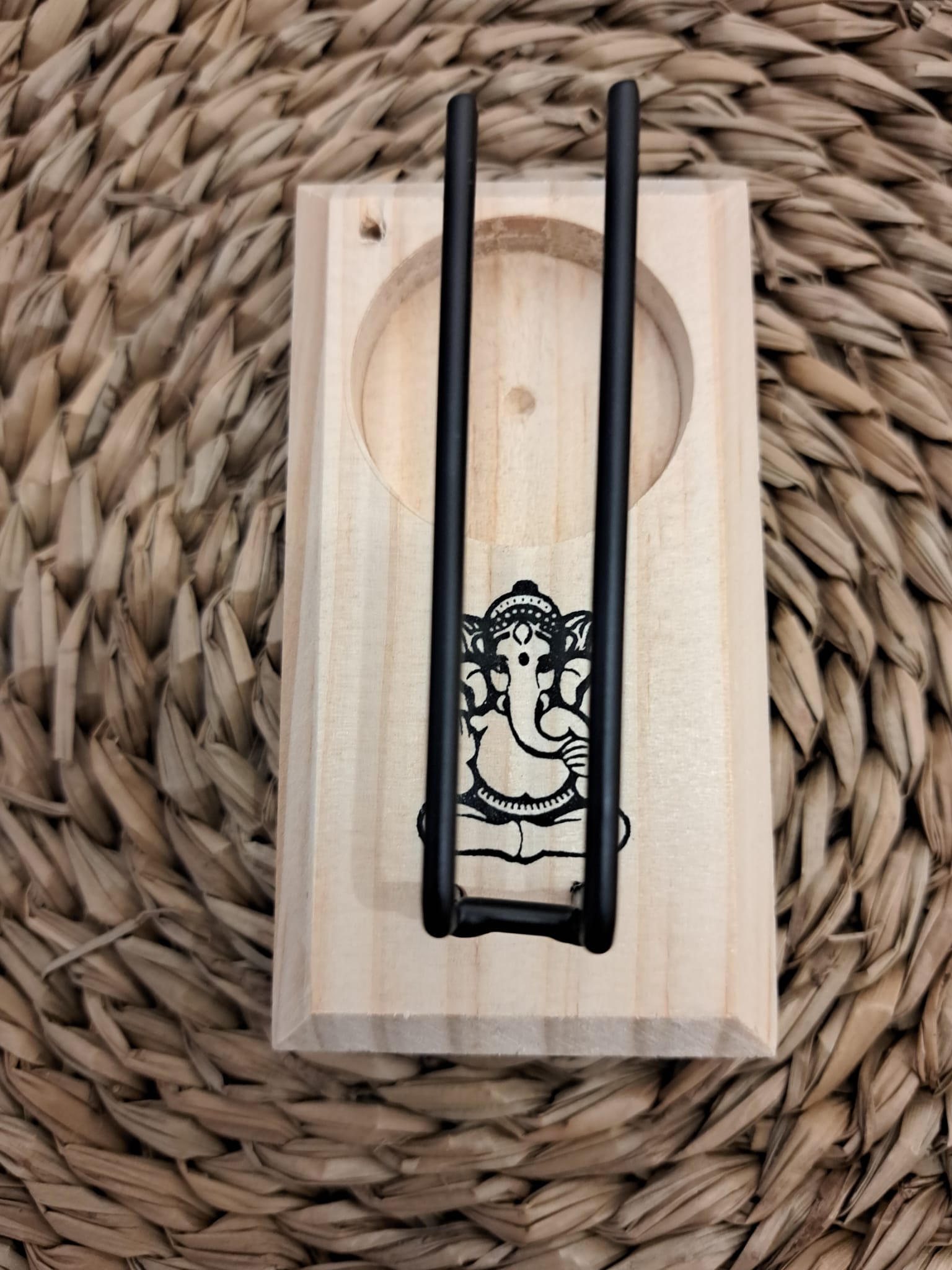 Soporte para palo santo con Ganesha