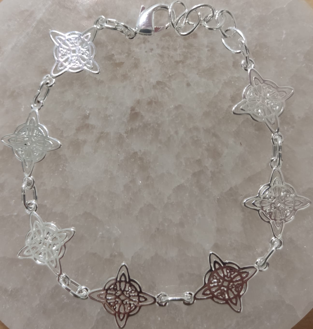 Pulsera nudo de bruja 