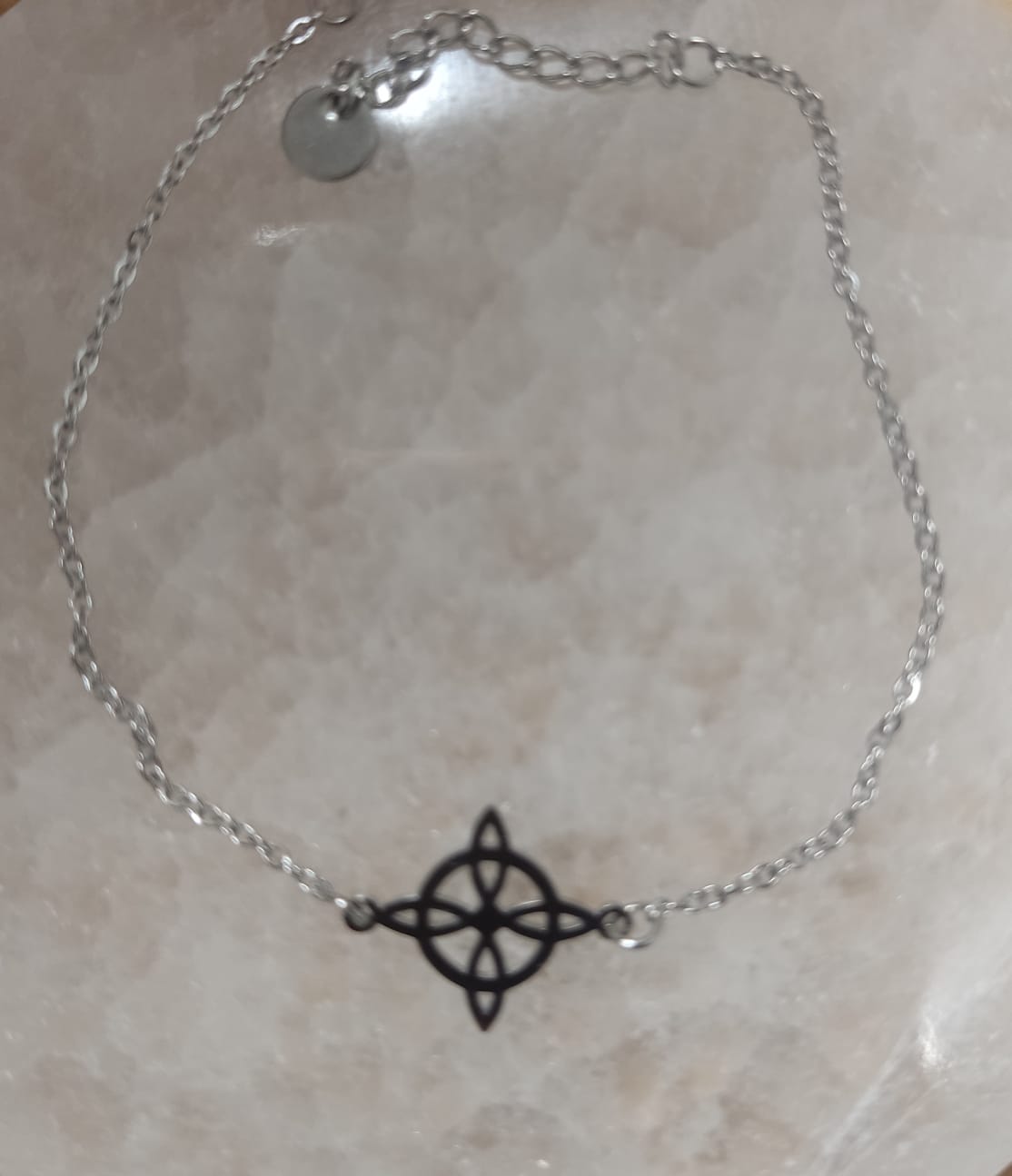 Pulsera de nudo de bruja
