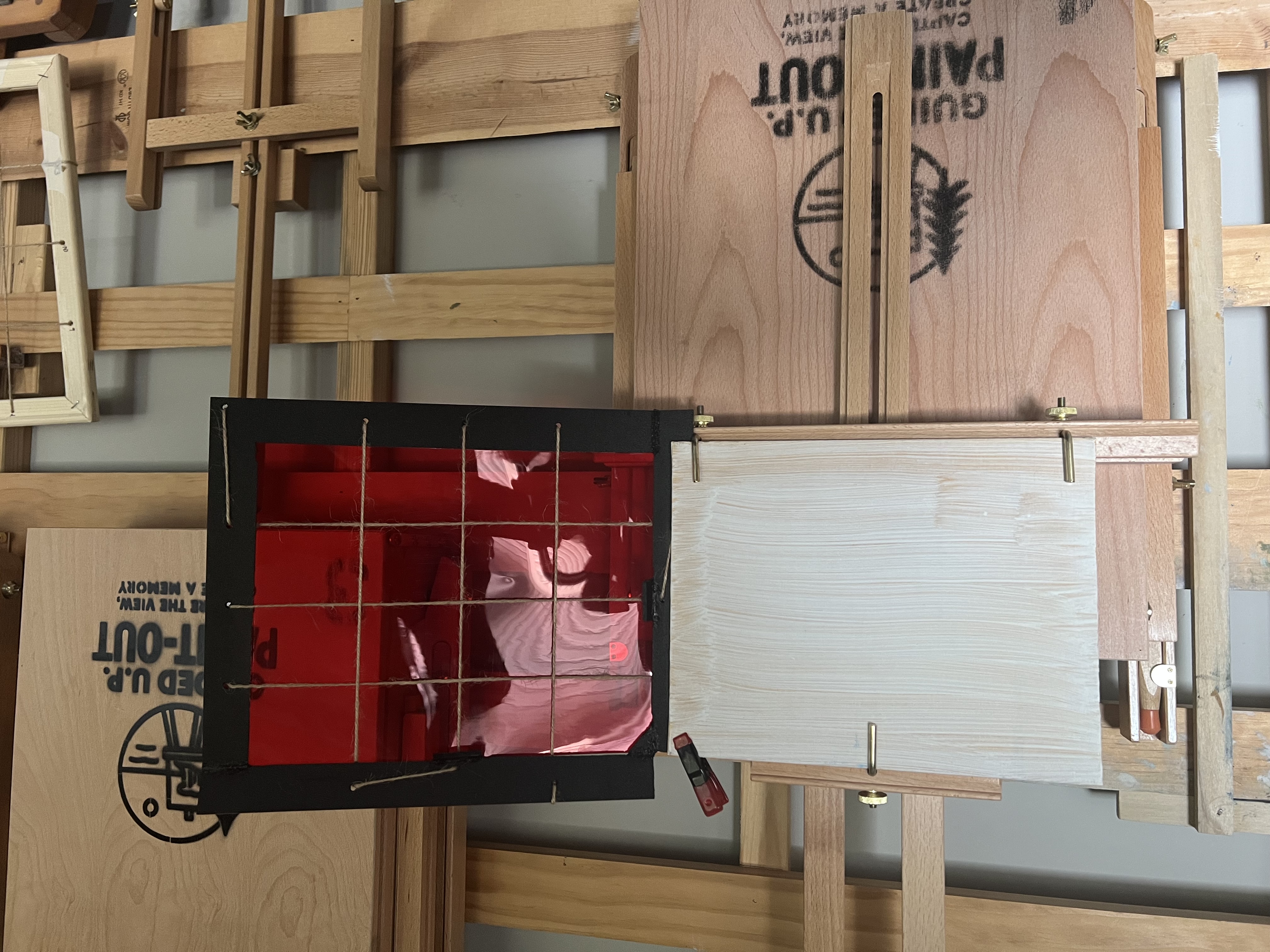 Plein-Air Sight-Size Viewer: 8×10 Grid + Red Lens Value Finder