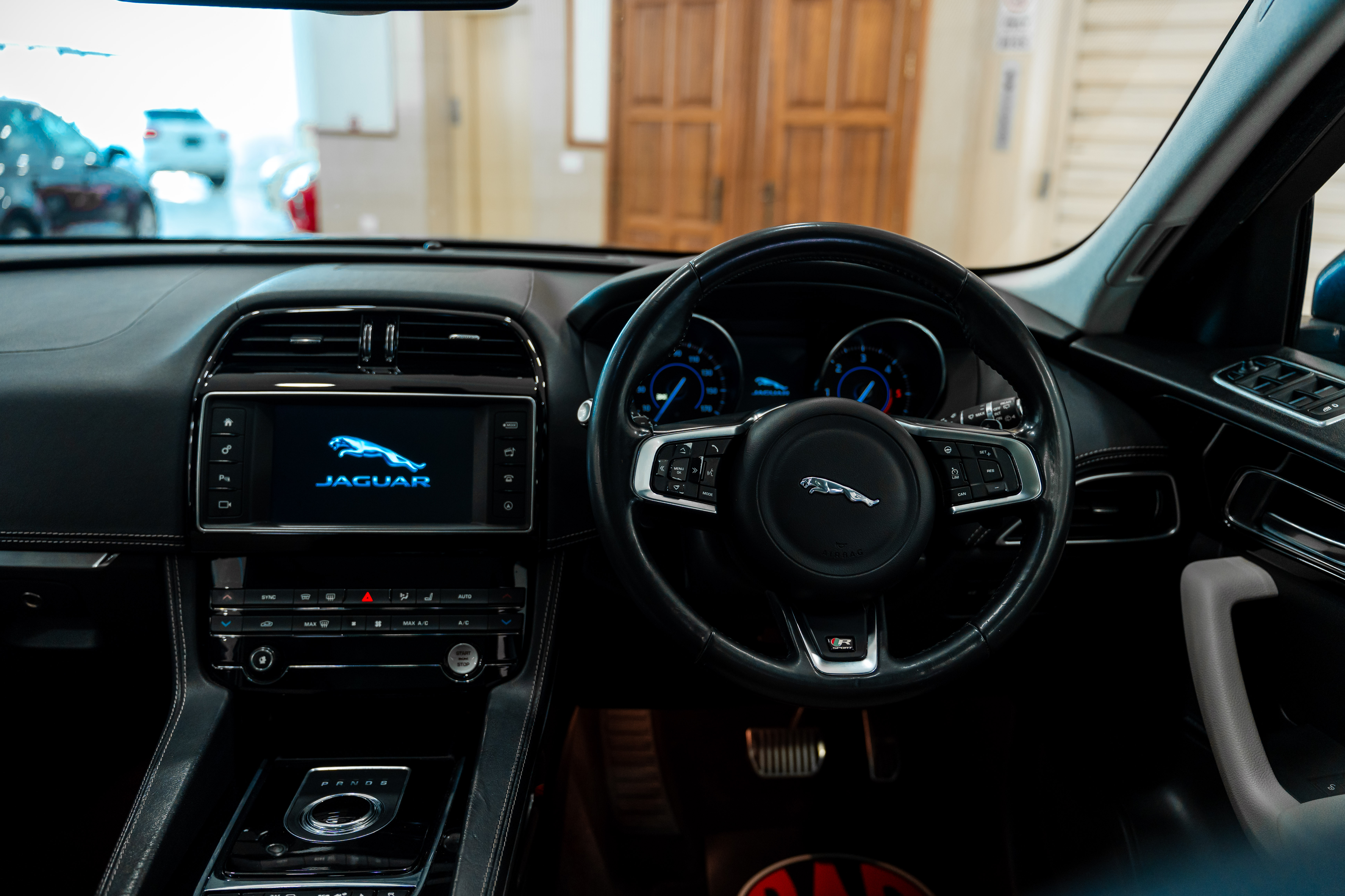 Jaguar F-Pace R Dynamic   