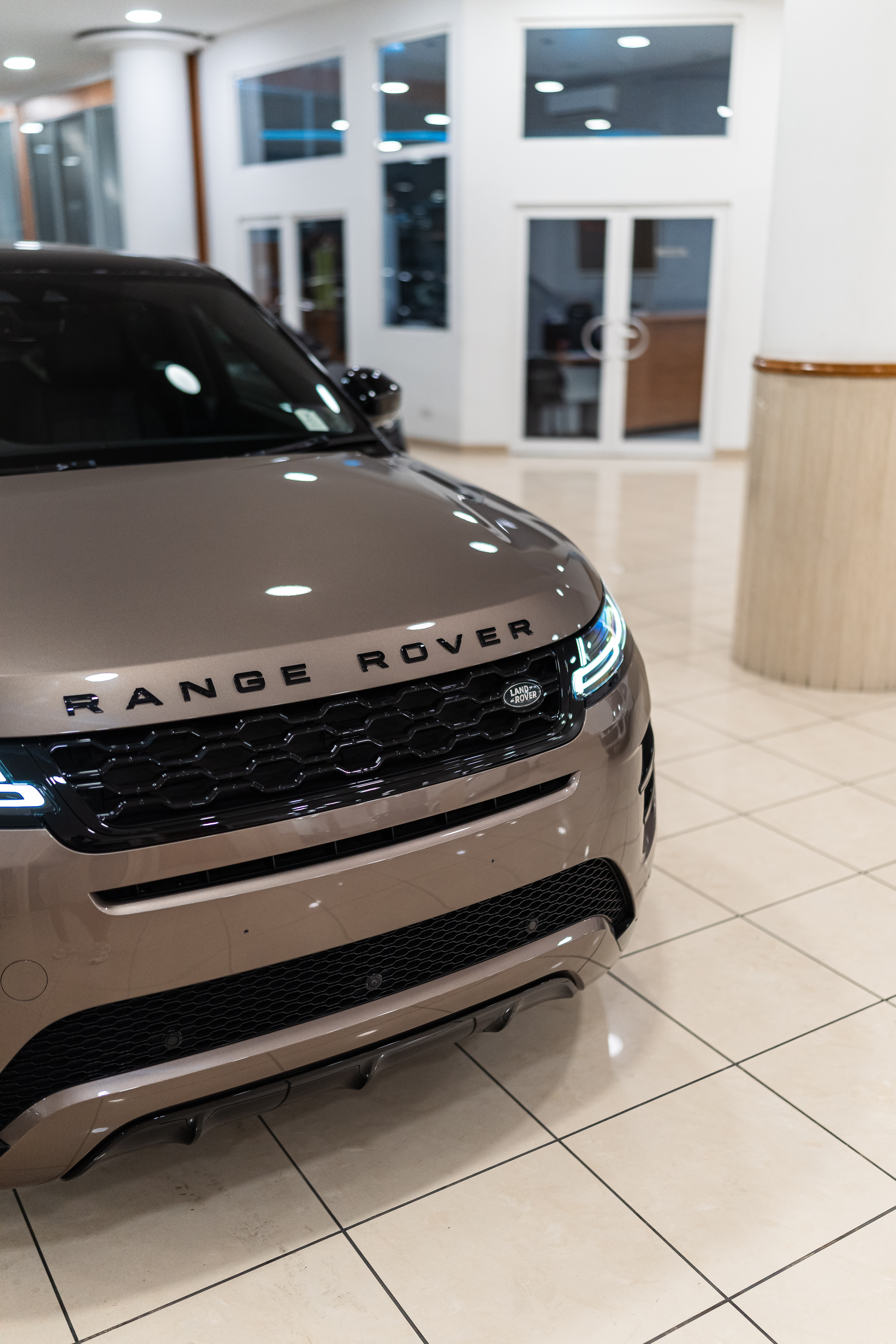 Range Rover Evoque R-Dynamic SE D150