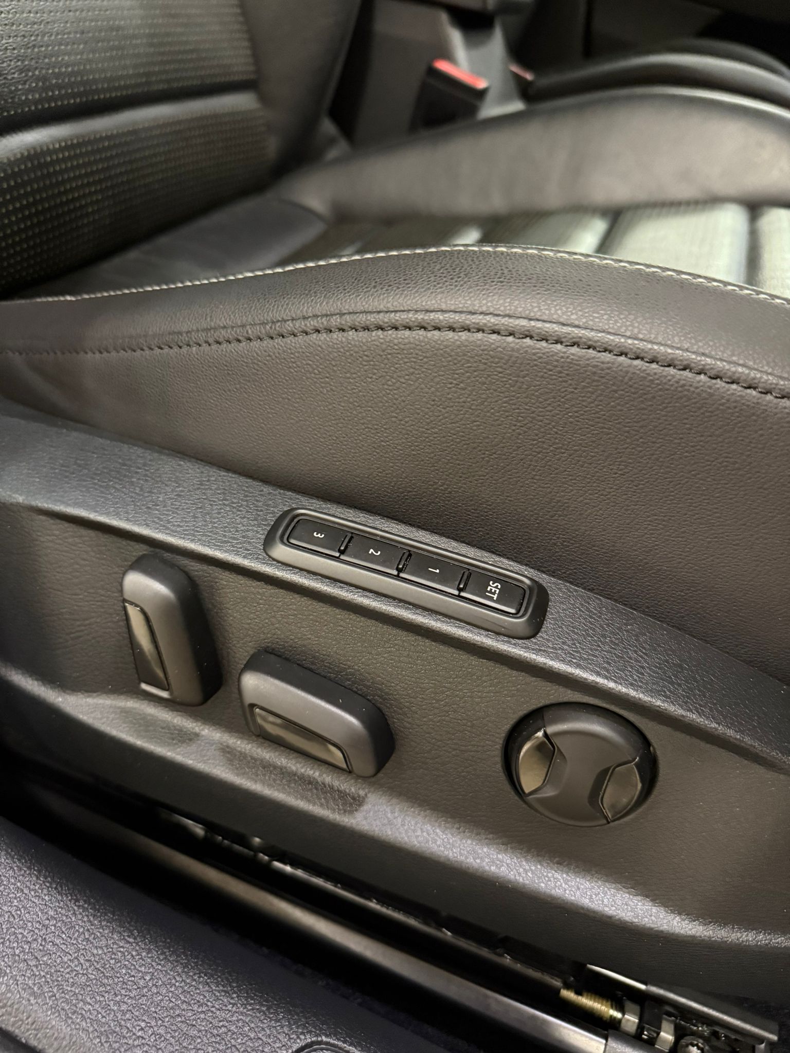 Volkswagen Golf MK 7.5 High Line Edition TSI 