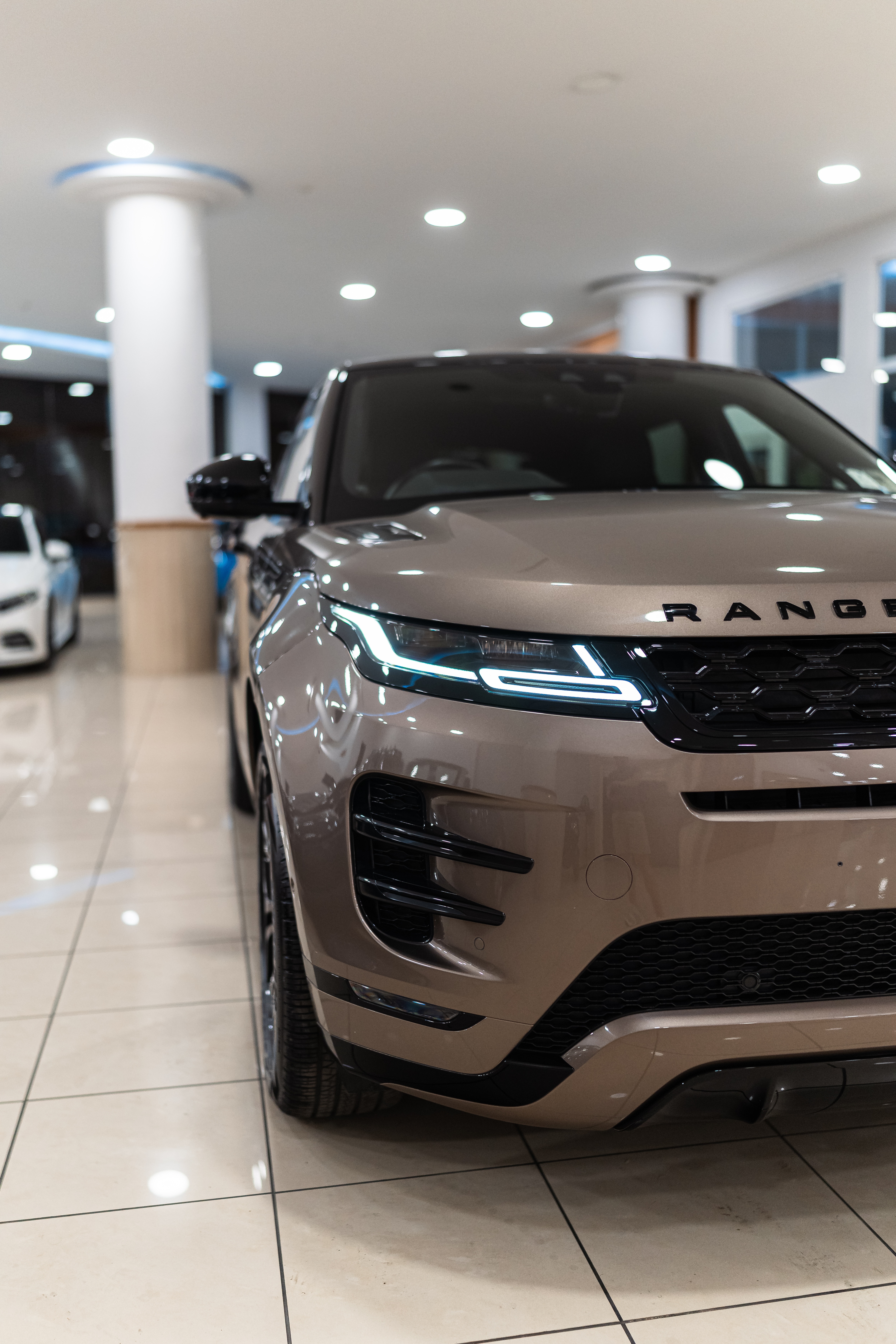 Range Rover Evoque R-Dynamic SE D150