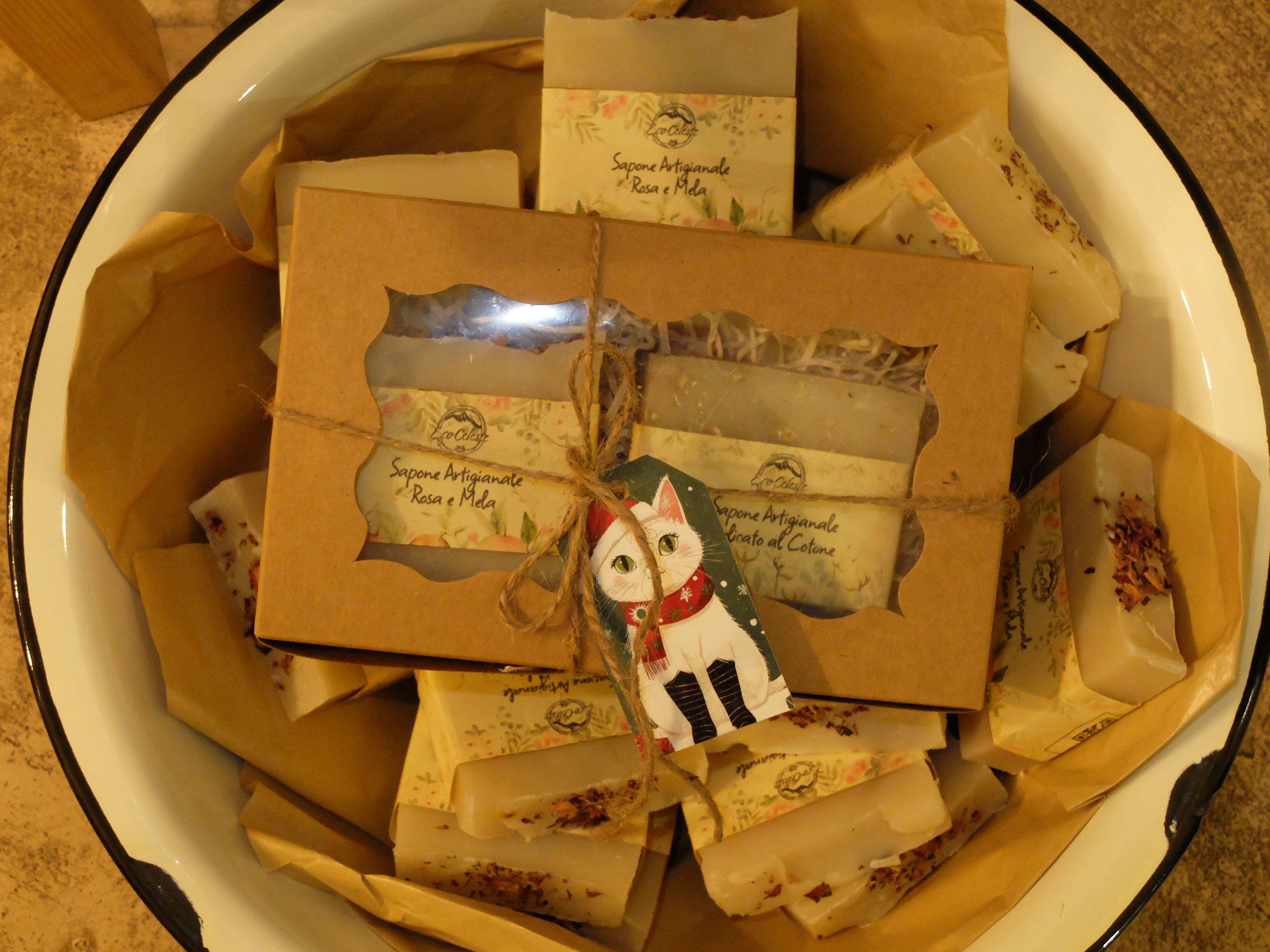 Box Natale "Detersione & Coccole" – Kit Regalo Artigianale con 2 Saponi Naturali