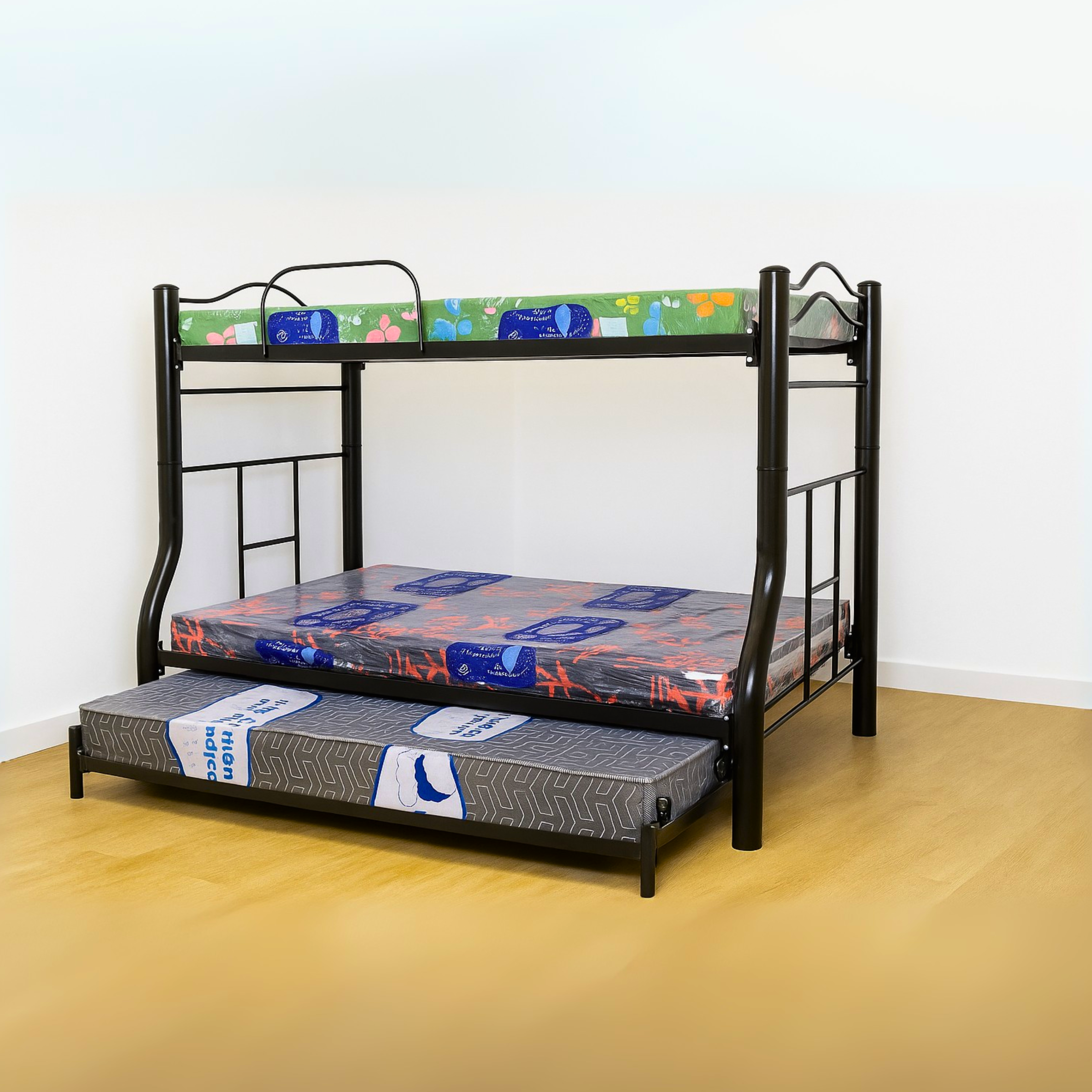 Metálico Tipo R + Cama Auxiliar: 1.00 * 1.90Mts - Arriba - 1.20 * 1.90 Abajo - Aux: 0.90 * 1.80 Mts 