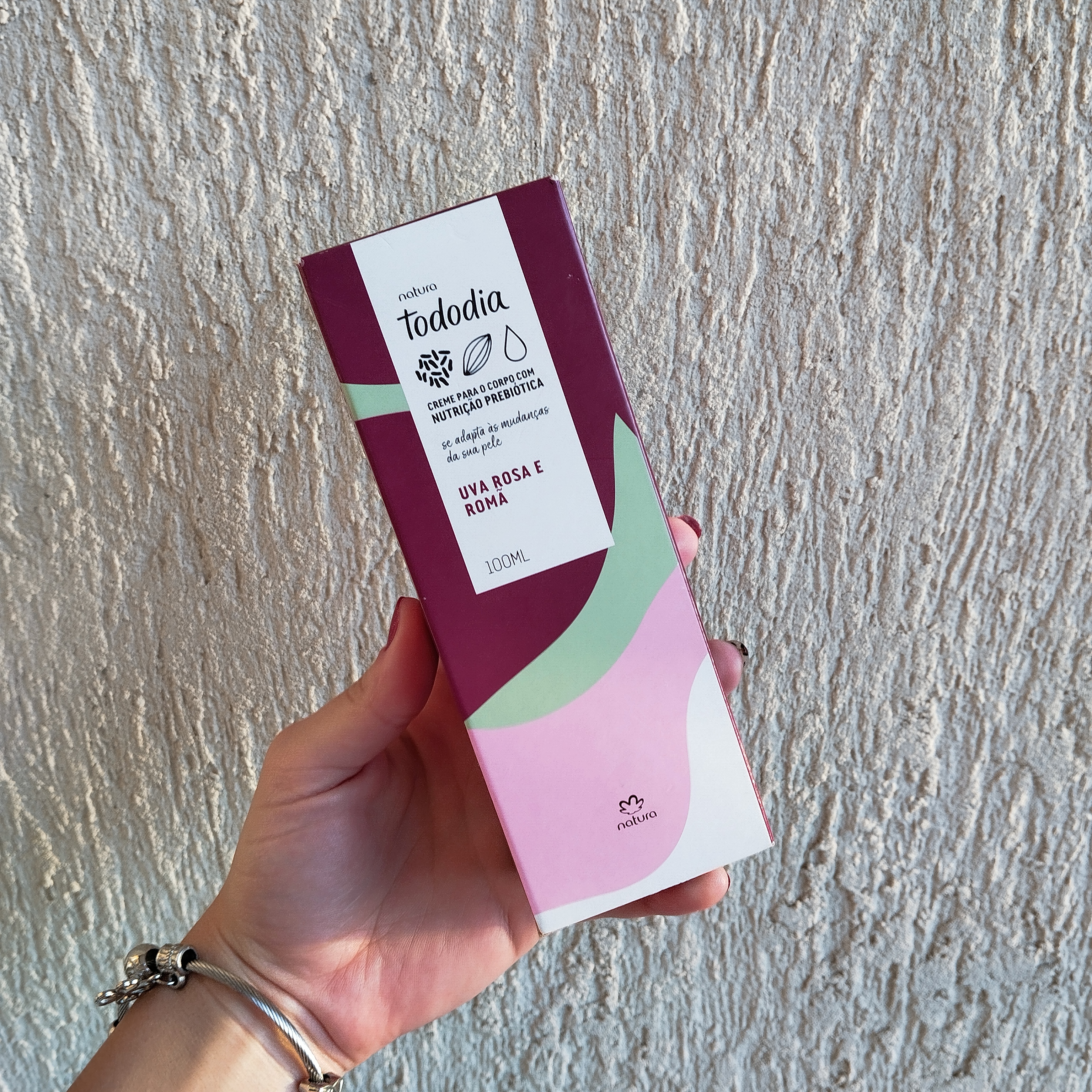Hidratante Natura Uva Rosa e Romã