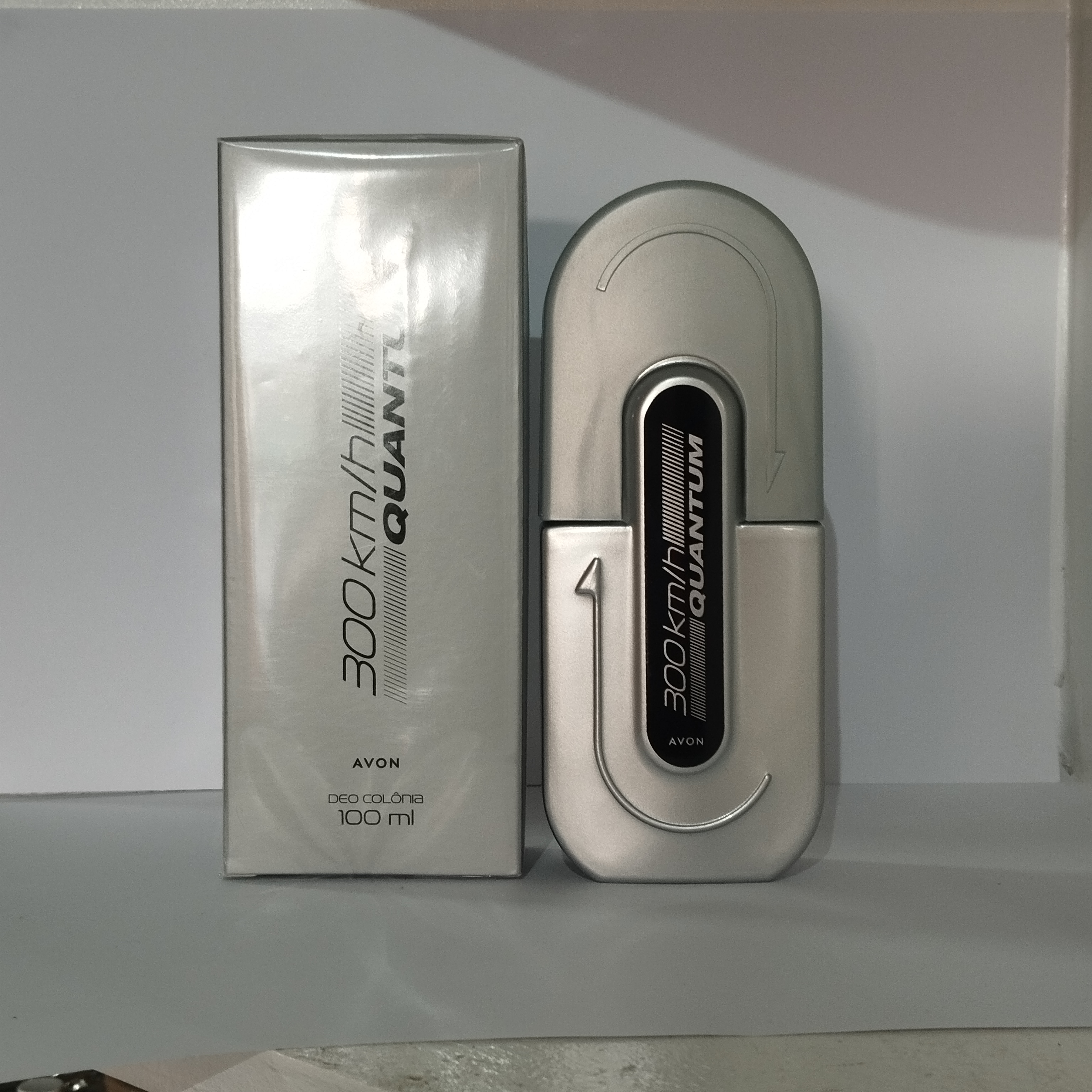 Perfume 300km/h Quantum Avon