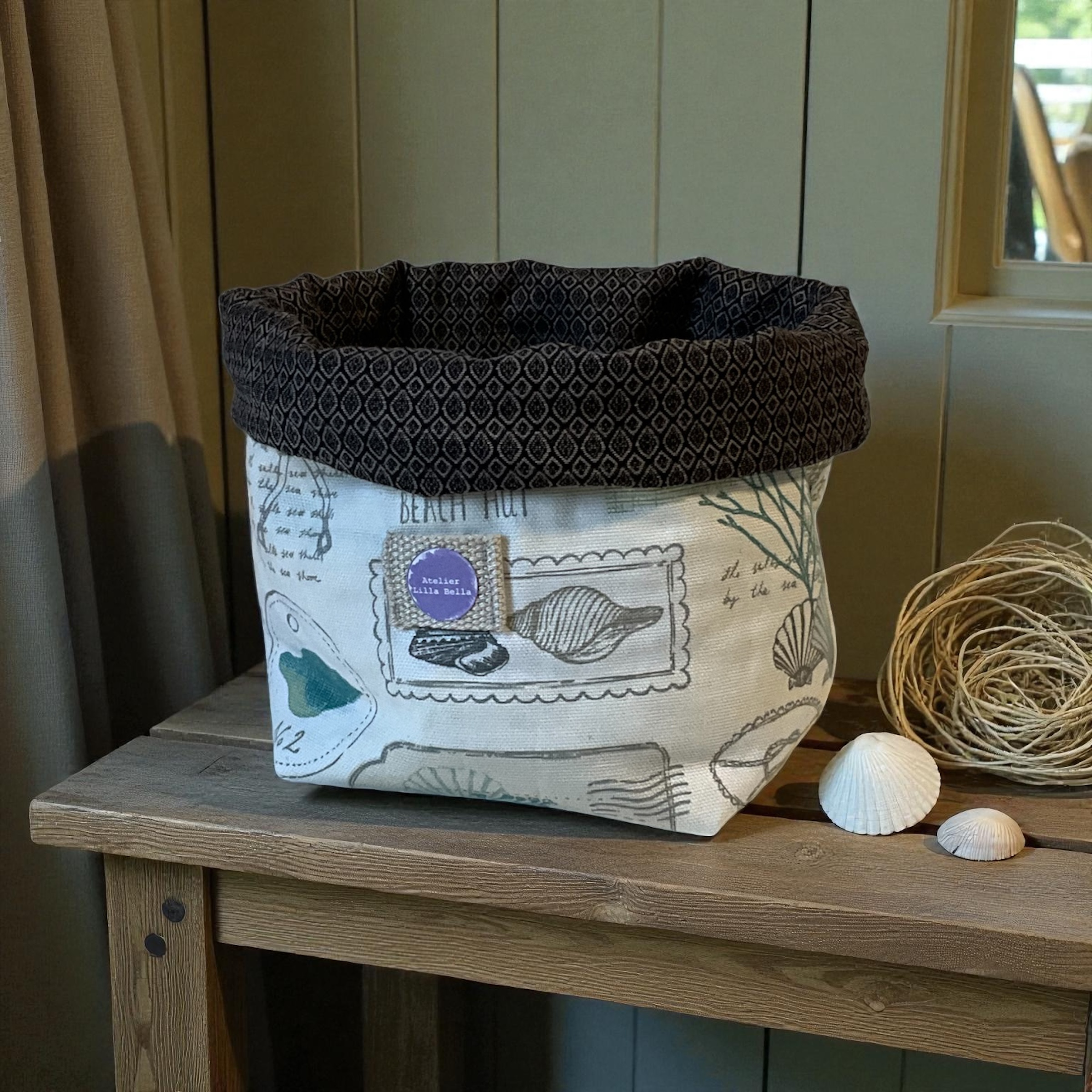 Panier en tissu motif coquillages