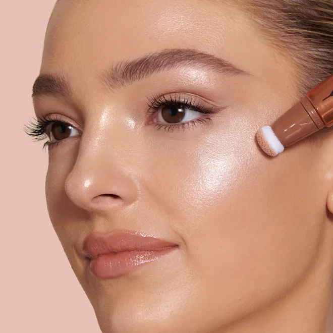 CHARLOTTE TILBURY  Beauty Light Wand Spotlight