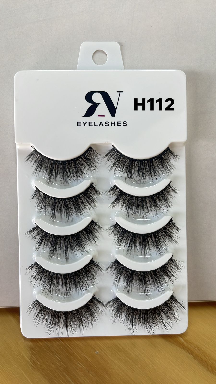 RV EYELASHES  Pestaña H112 Cabello Natural Blister de 5 pzas