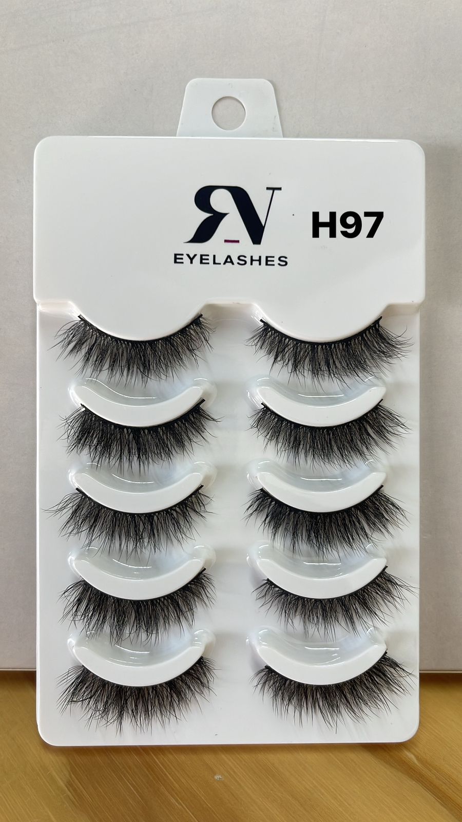 RV EYELASHES  Pestaña H97 Cabello Natural Blister de 5 pzas