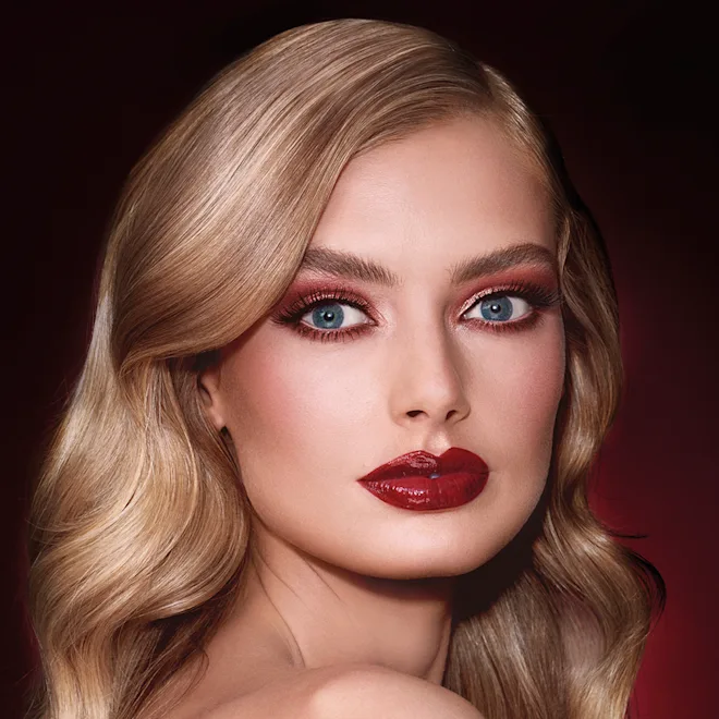CHARLOTTE TILBURY Cheek to Chic Love is the Drug