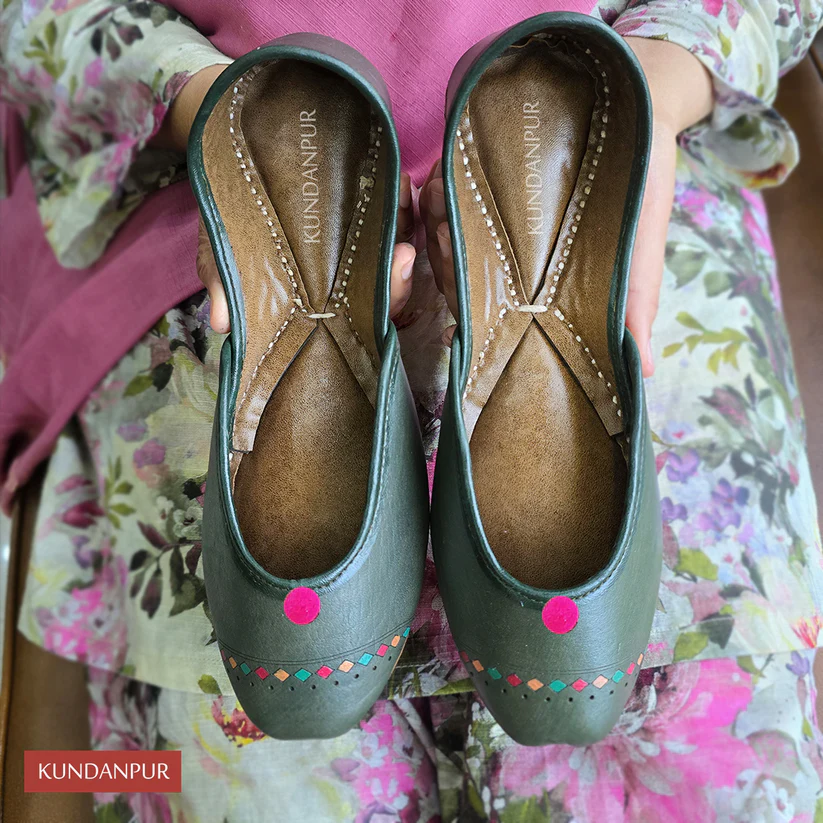 Handcrafted Traditional Jutti