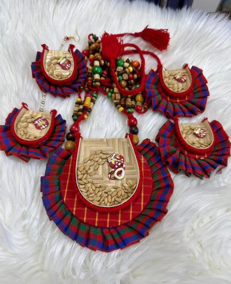 Handcrafted Gamsa Jewellery