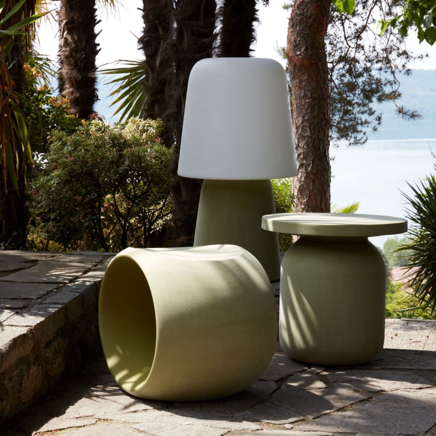Modern Outdoor Furniture Set