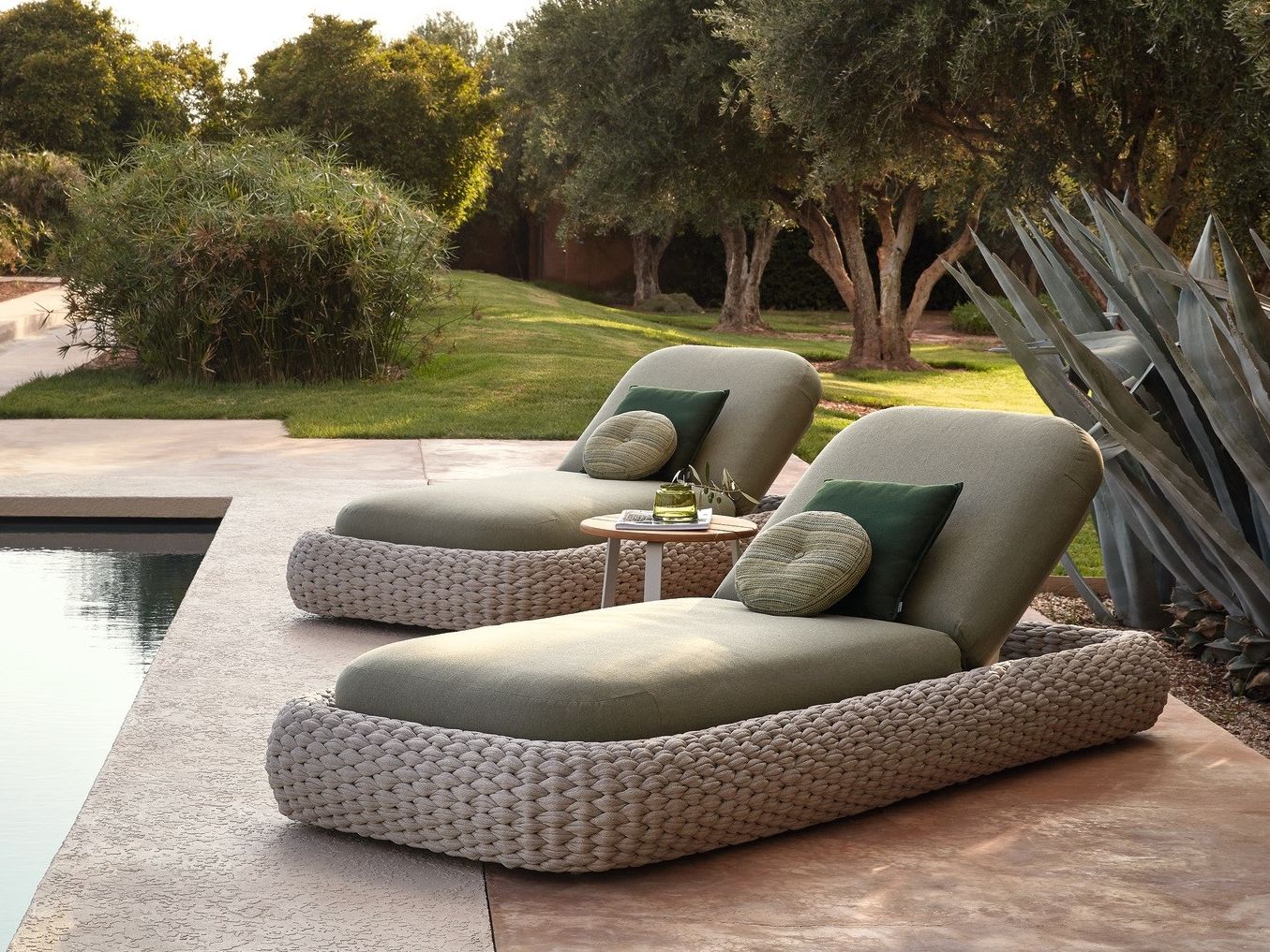Outdoor Woven Sun Lounger