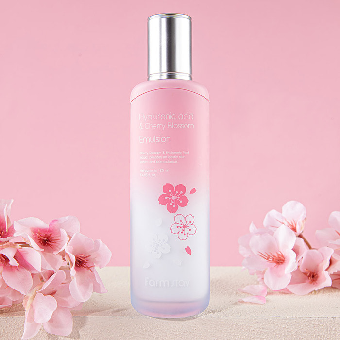 FarmStay. Emulsión de Ácido Hialurónico y Flor de Cerezo
