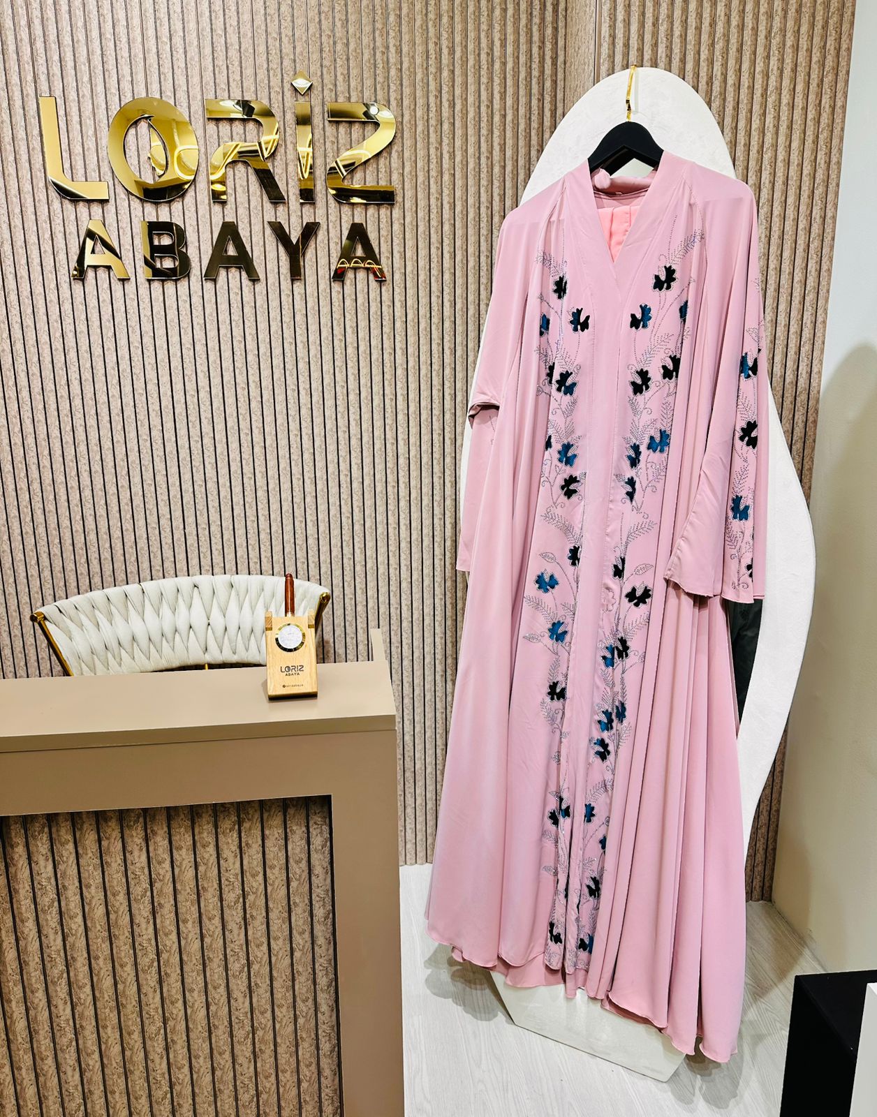 Abaya rose élégante