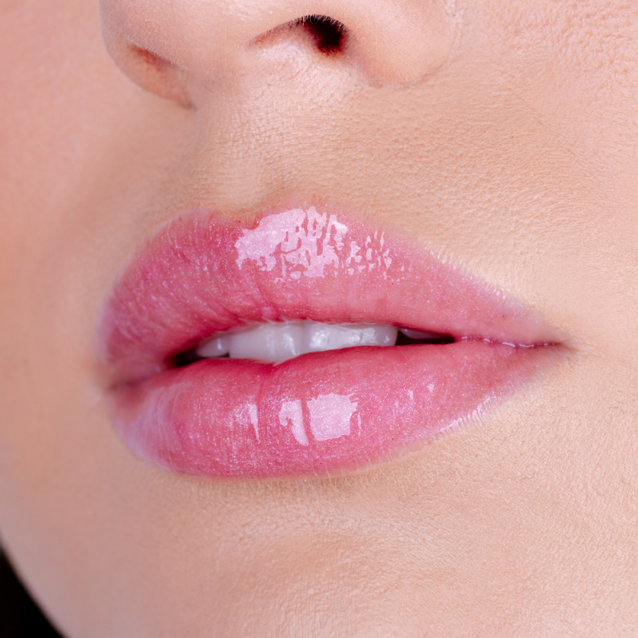 pierre rene Plumping Lip Gloss no. 03 ICE KISSES