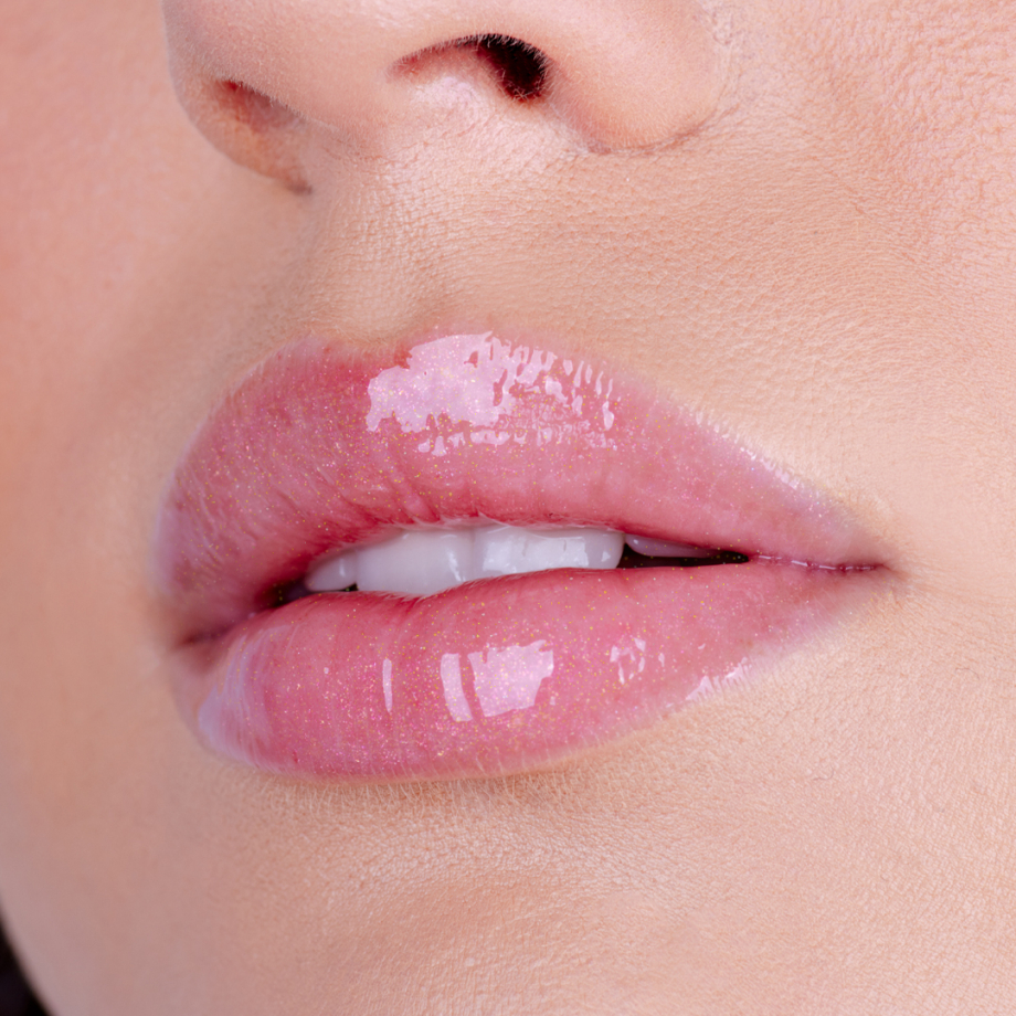 pierre rene Plumping Lip Gloss no. 02 ICE CANDY