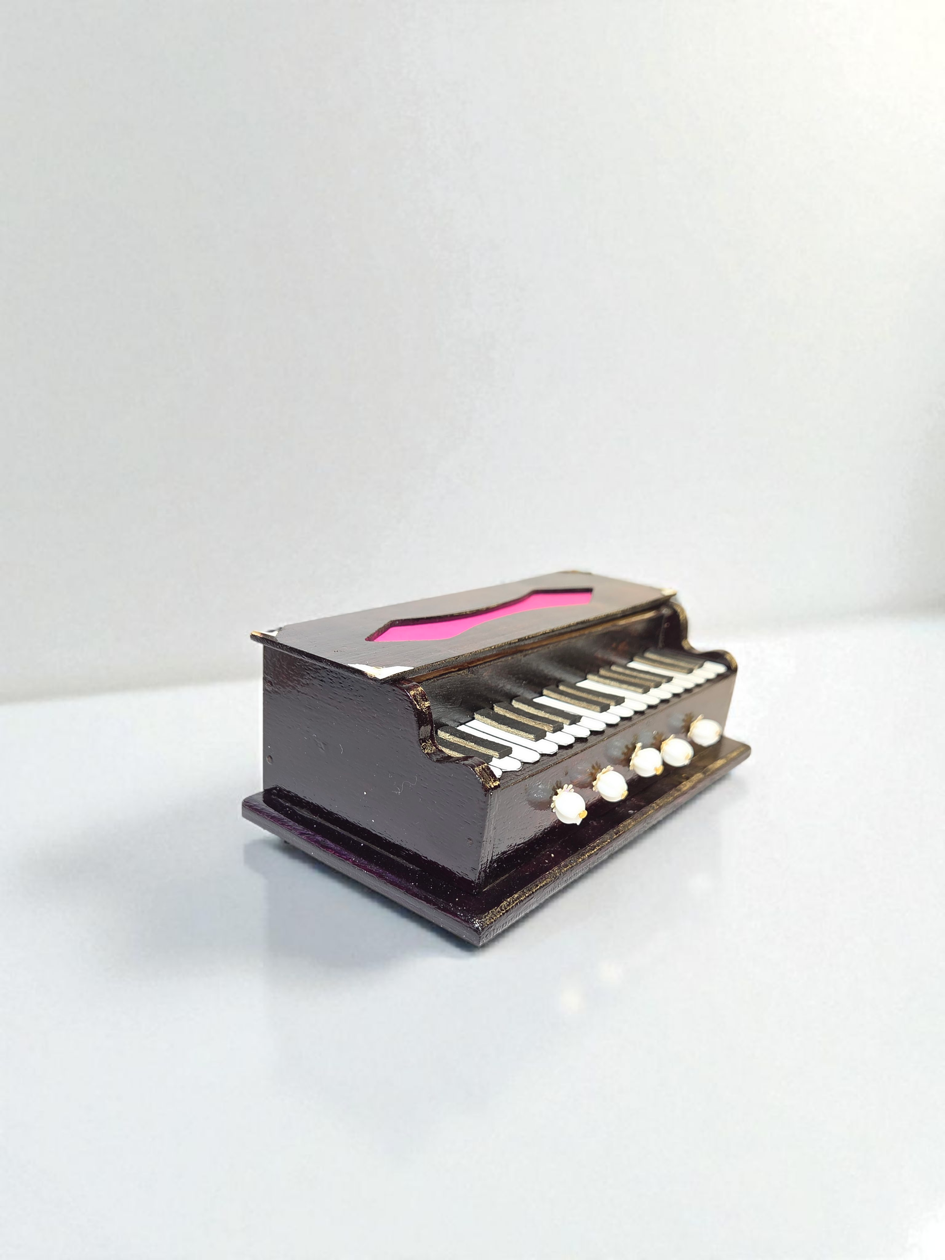 Miniature Harmonium