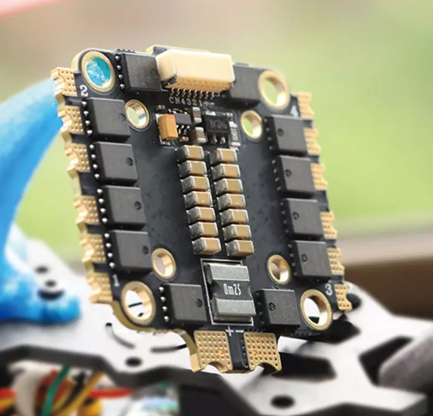 BLS 45A 4-in-1 ESC 2-6S 20*20mm /30.5*30.5mm Double Hole Spacing ESC