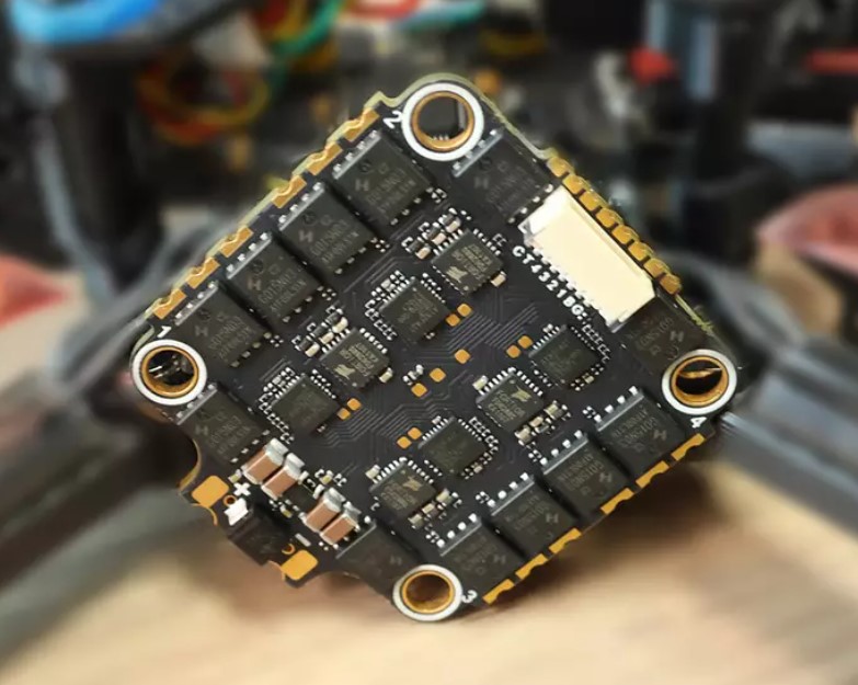32-bit 65A Four-in-one Speed Controller 30mm-30mm 2-8S Racing Drone