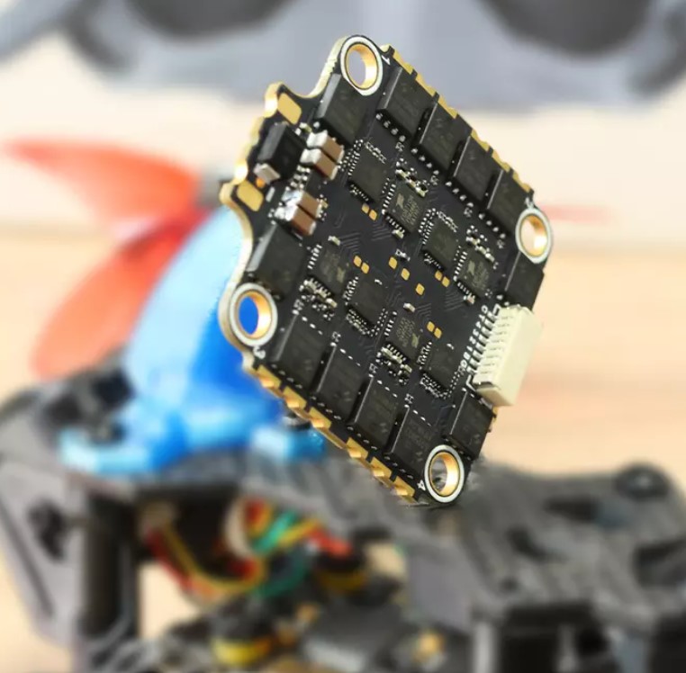 32-bit 65A Four-in-one Speed Controller 30mm-30mm 2-8S Racing Drone