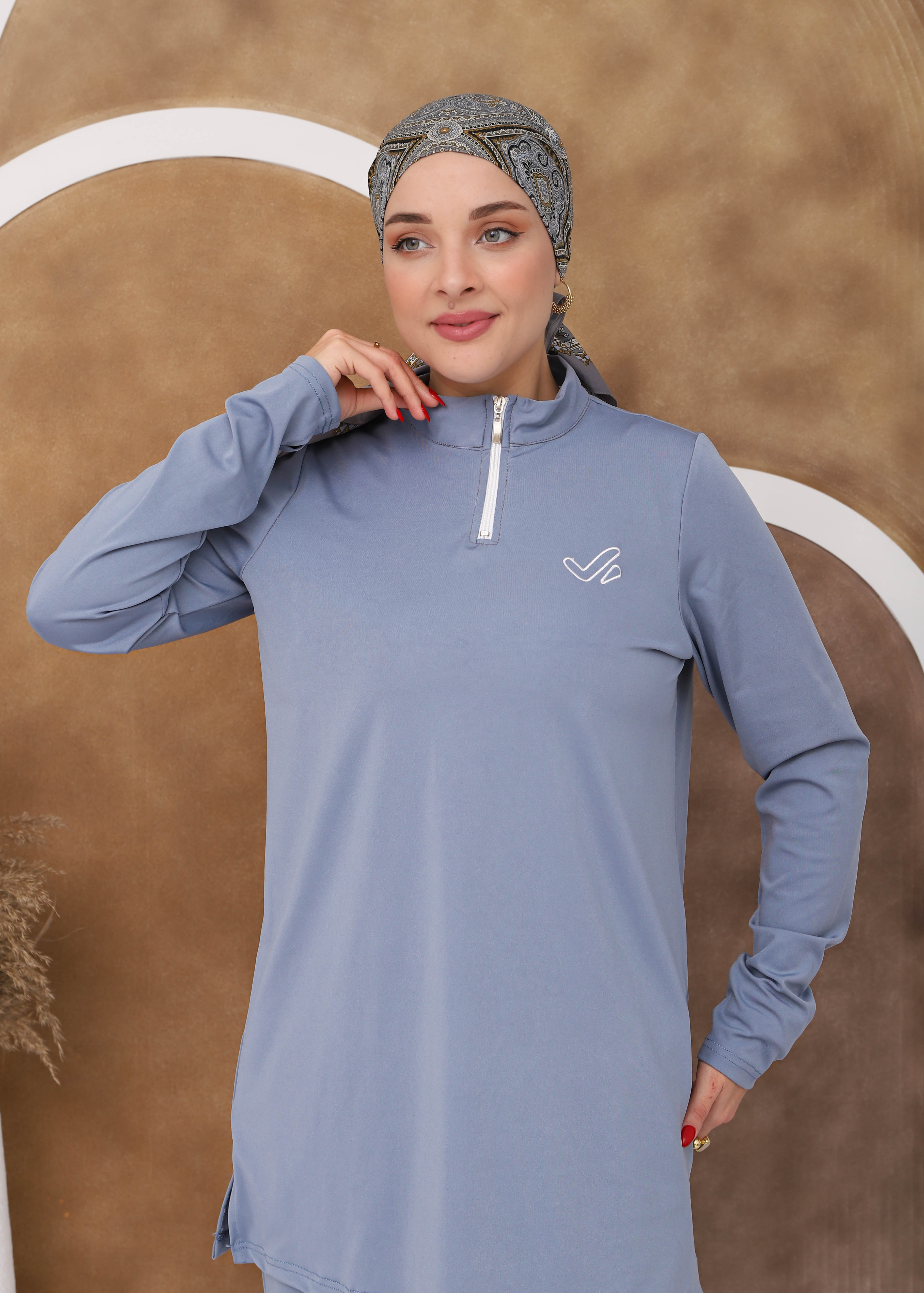 Ensemble sportif bleu-gris