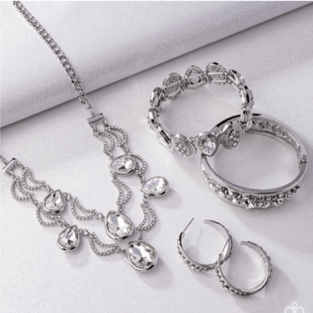 Elegant Silver Jewelry Set