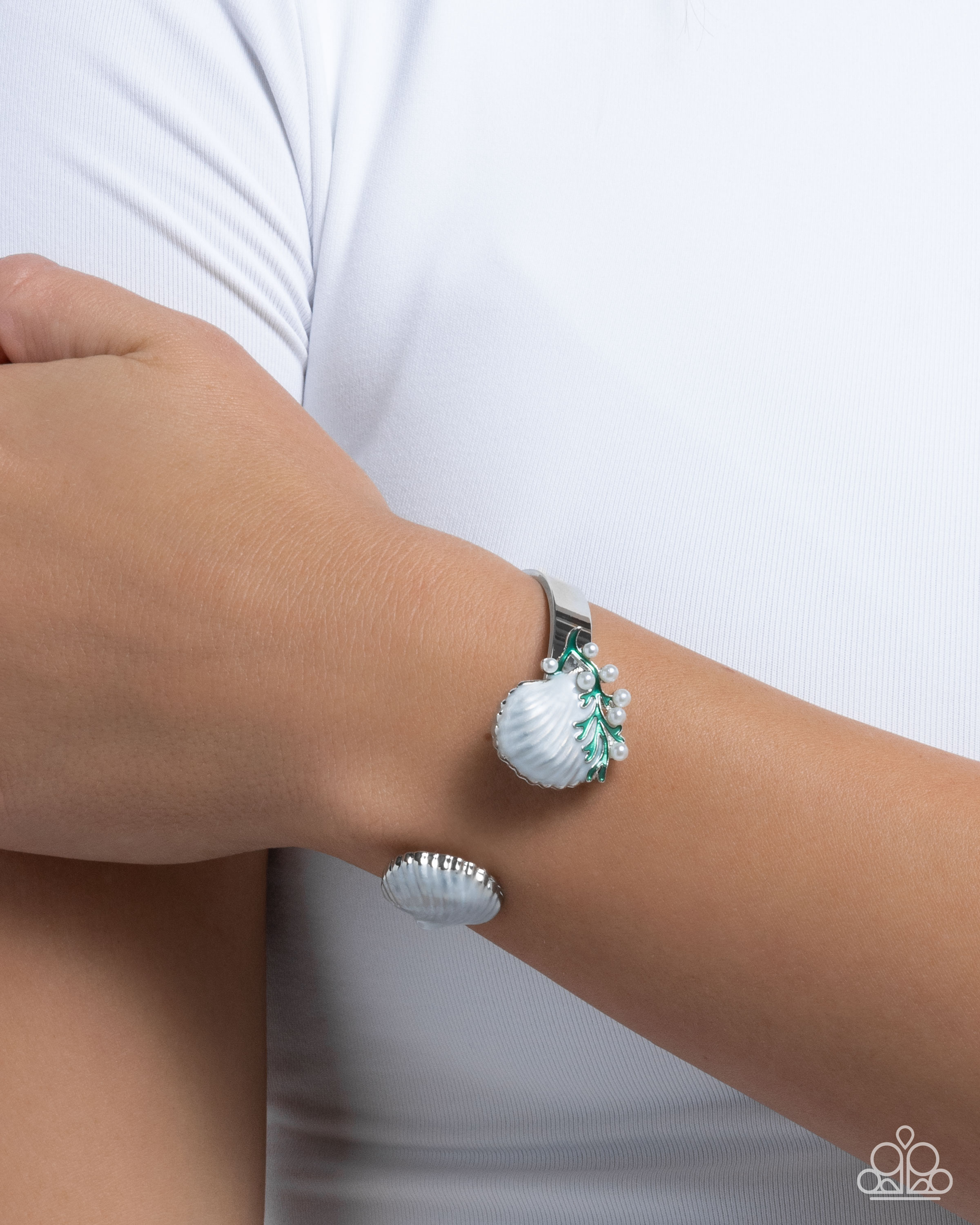 Seashell Charm Bangle