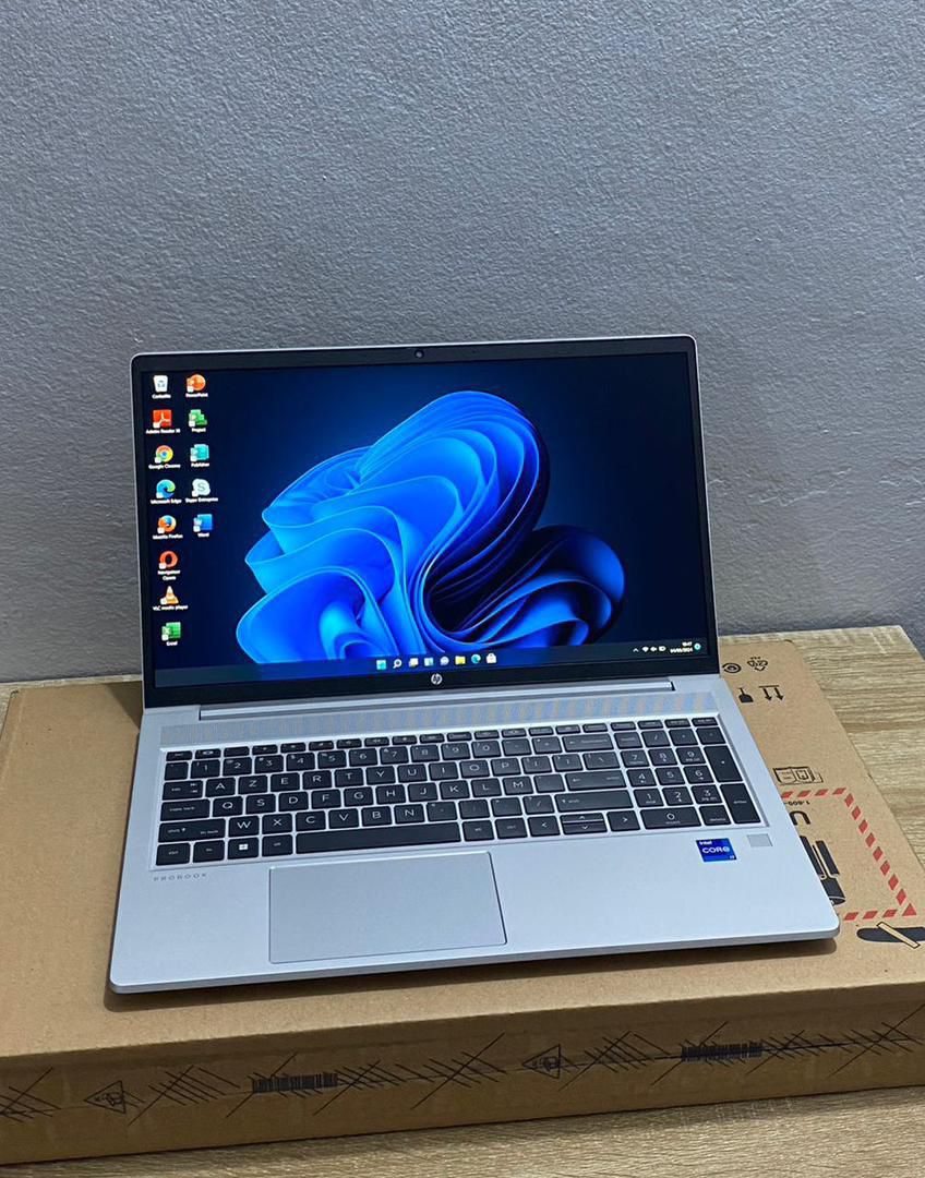 HP ProBook 450 G8 – Neuf en Carton – Intel Core i5 11ᵉ Génération – 16 Go RAM – SSD 512 Go