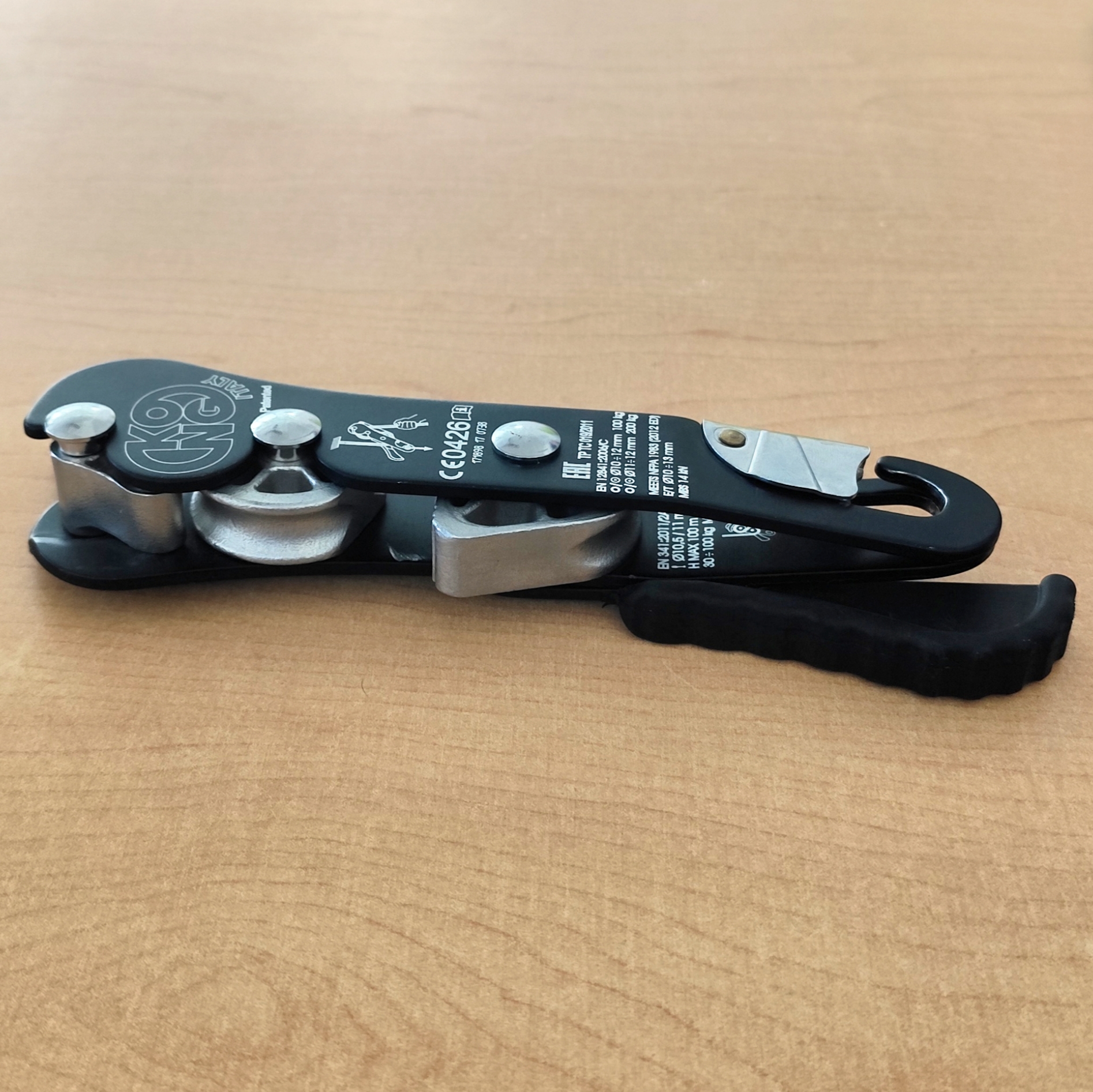 🔻 DESCENSOR KONG INDY EVO – Dispositivo de descenso con freno asistido