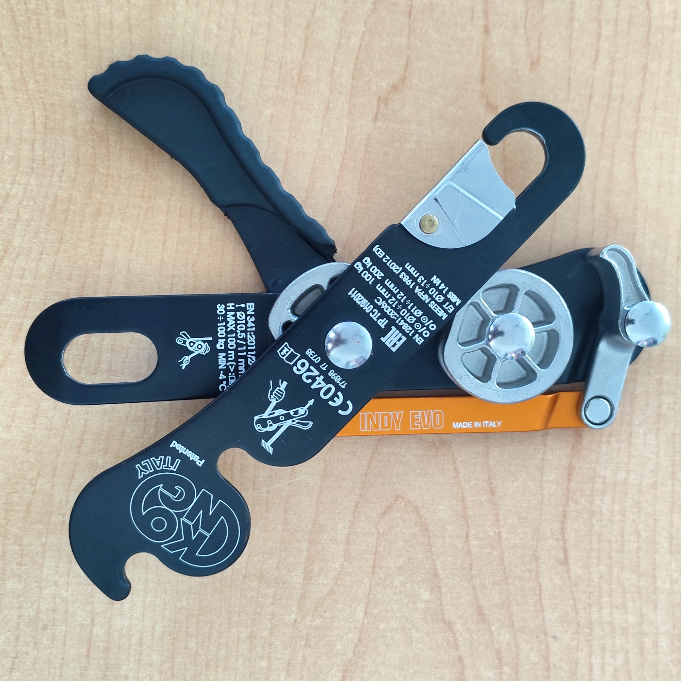 🔻 DESCENSOR KONG INDY EVO – Dispositivo de descenso con freno asistido