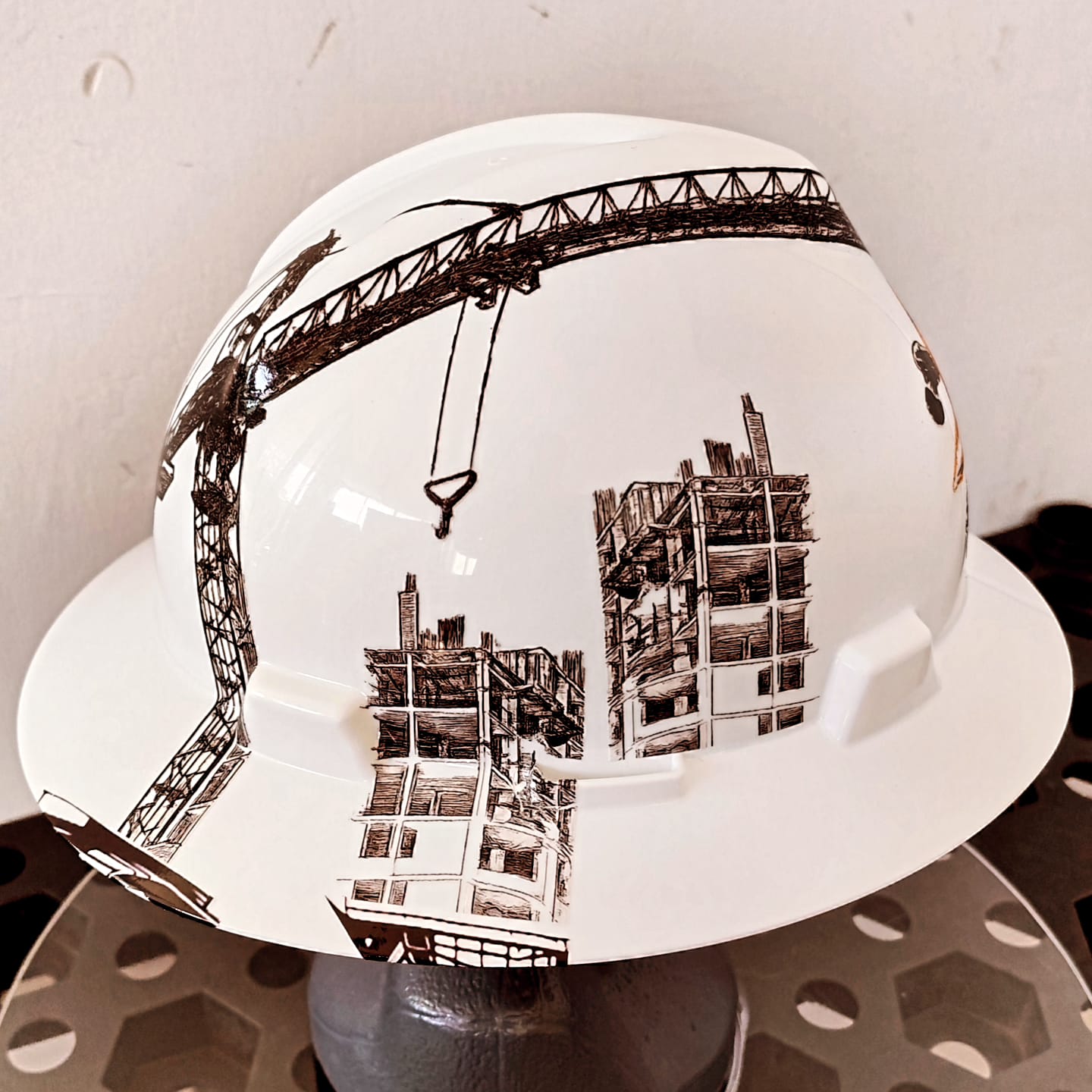 🏗️ Casco MSA Ala Ancha Blanco Personalizado Estilo Grúa One Piece ☠️🚧