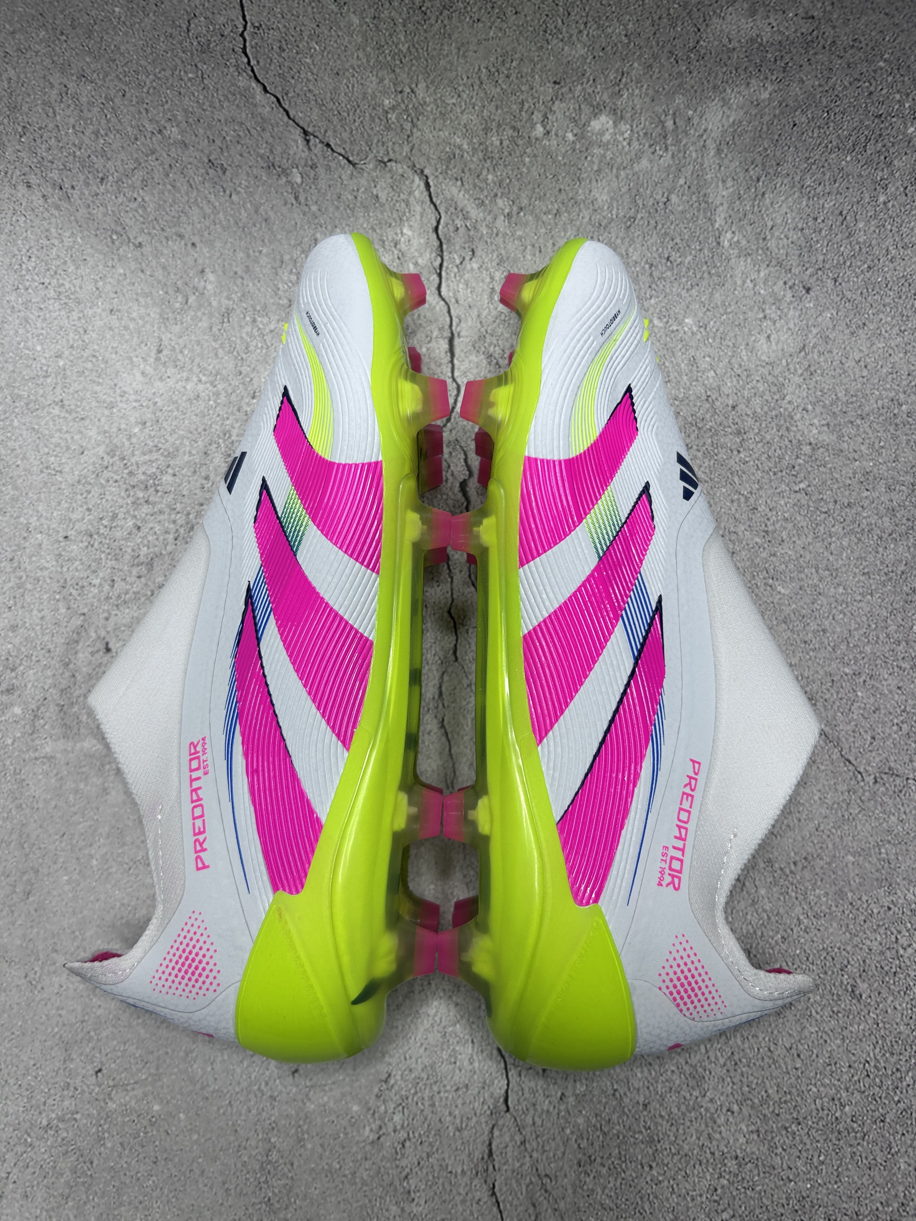 Predator 30 Elite Celestial Victory Laceless