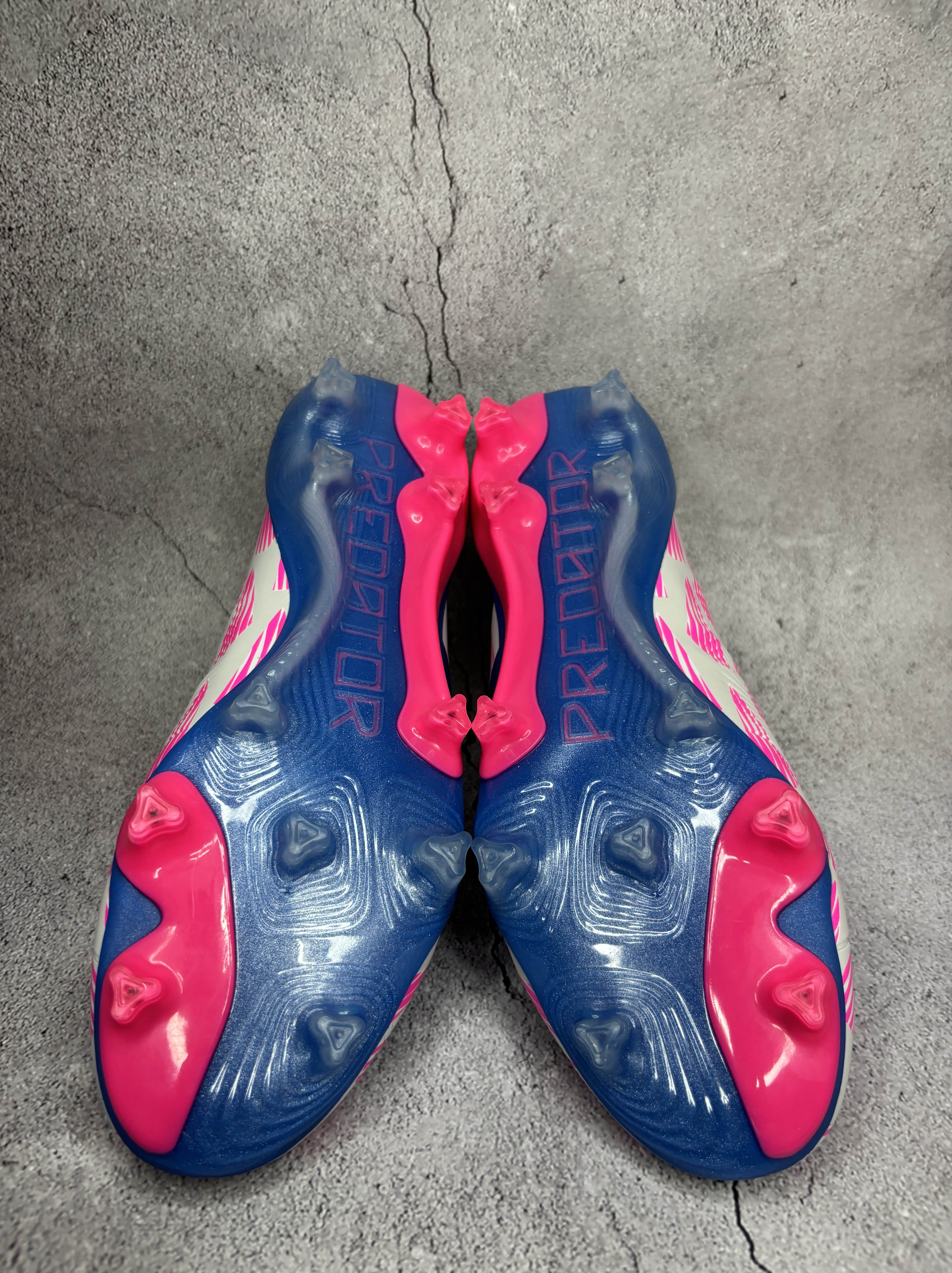 Predator 30 Bluepink Colourway Laceless