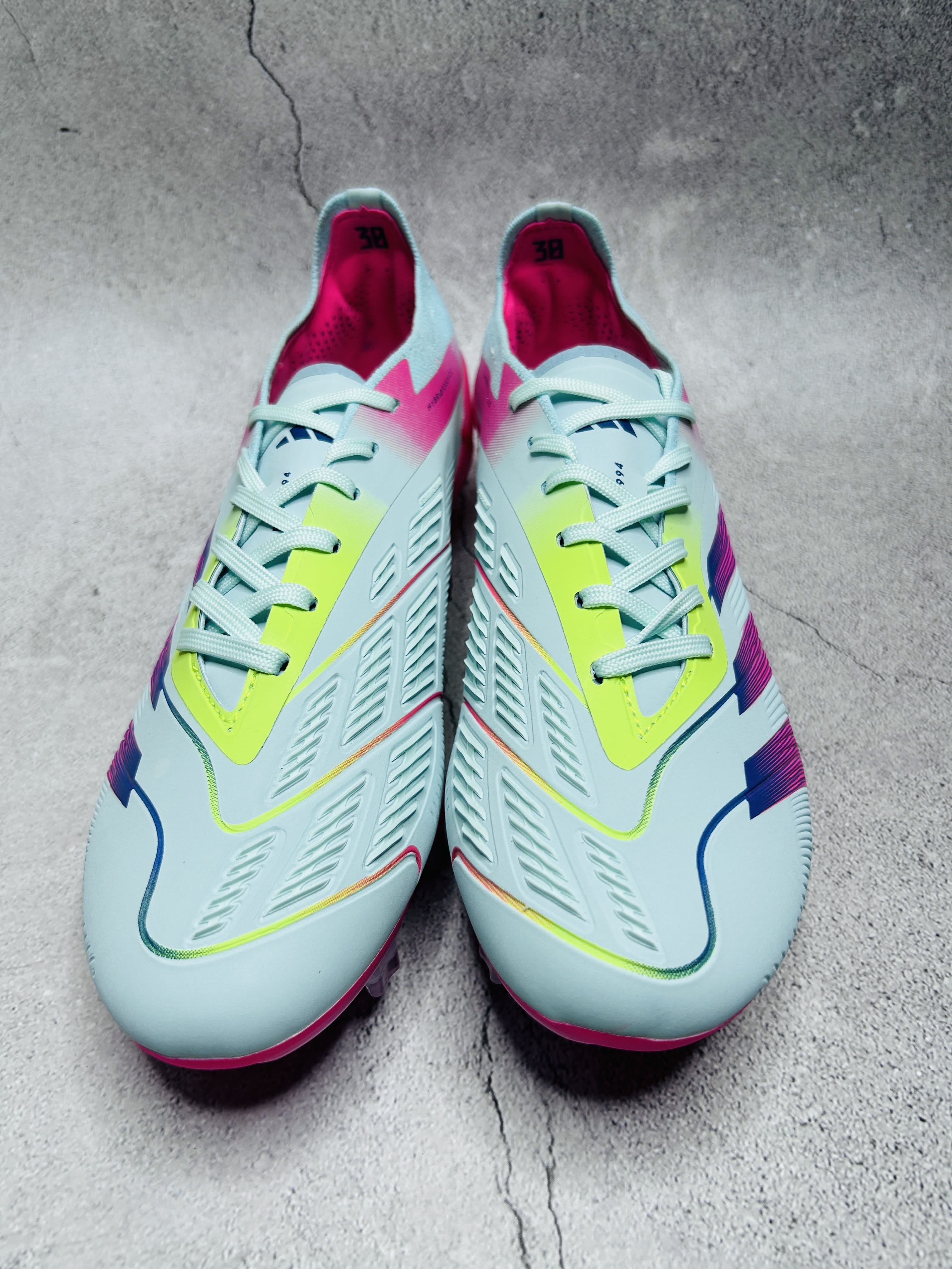 Predator Bluepink Colourway Laced