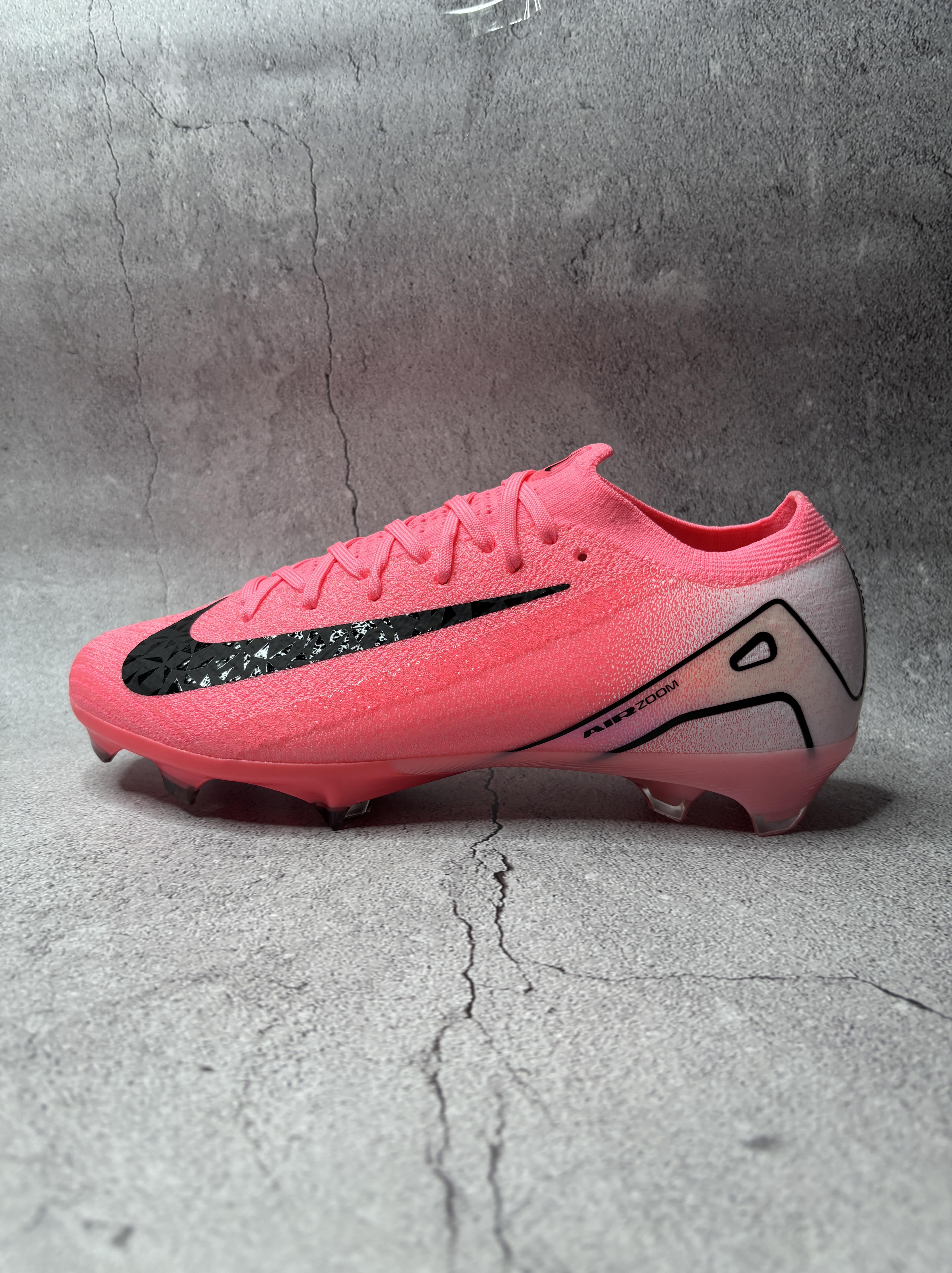 Mercurial Vapor 16 Light Pink Colourway