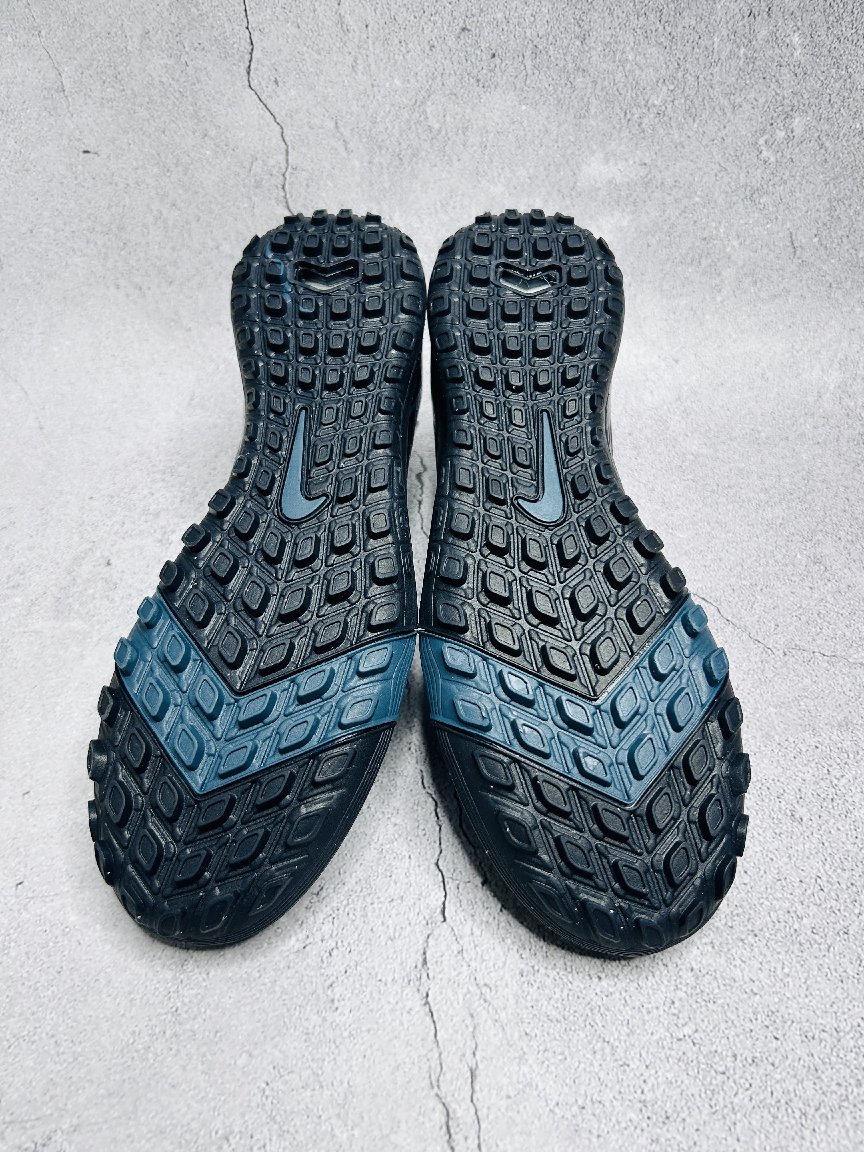 Mercurial Stealth16 Weird Black TF