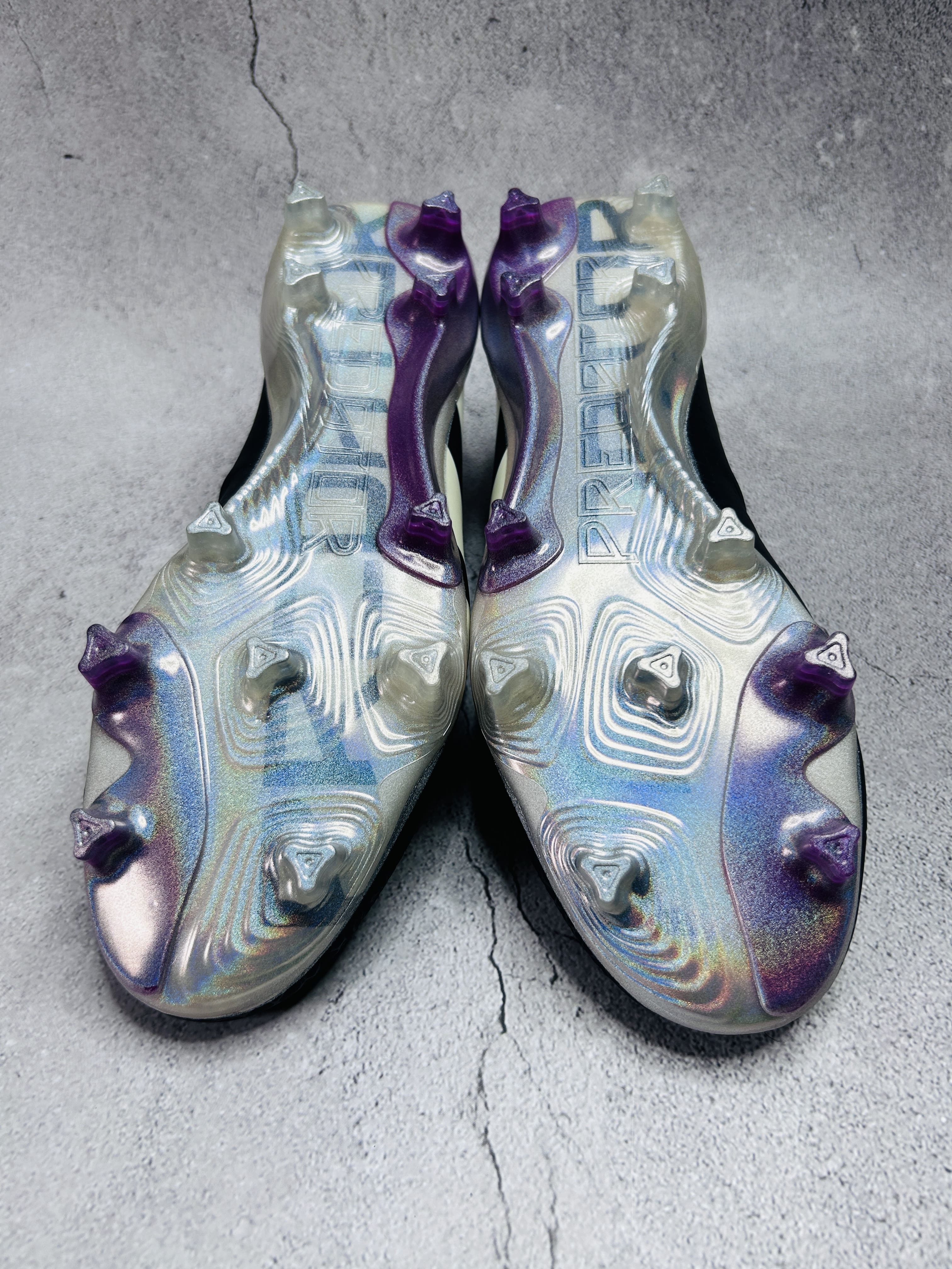 Predator 30 Purple Colourway Laceless