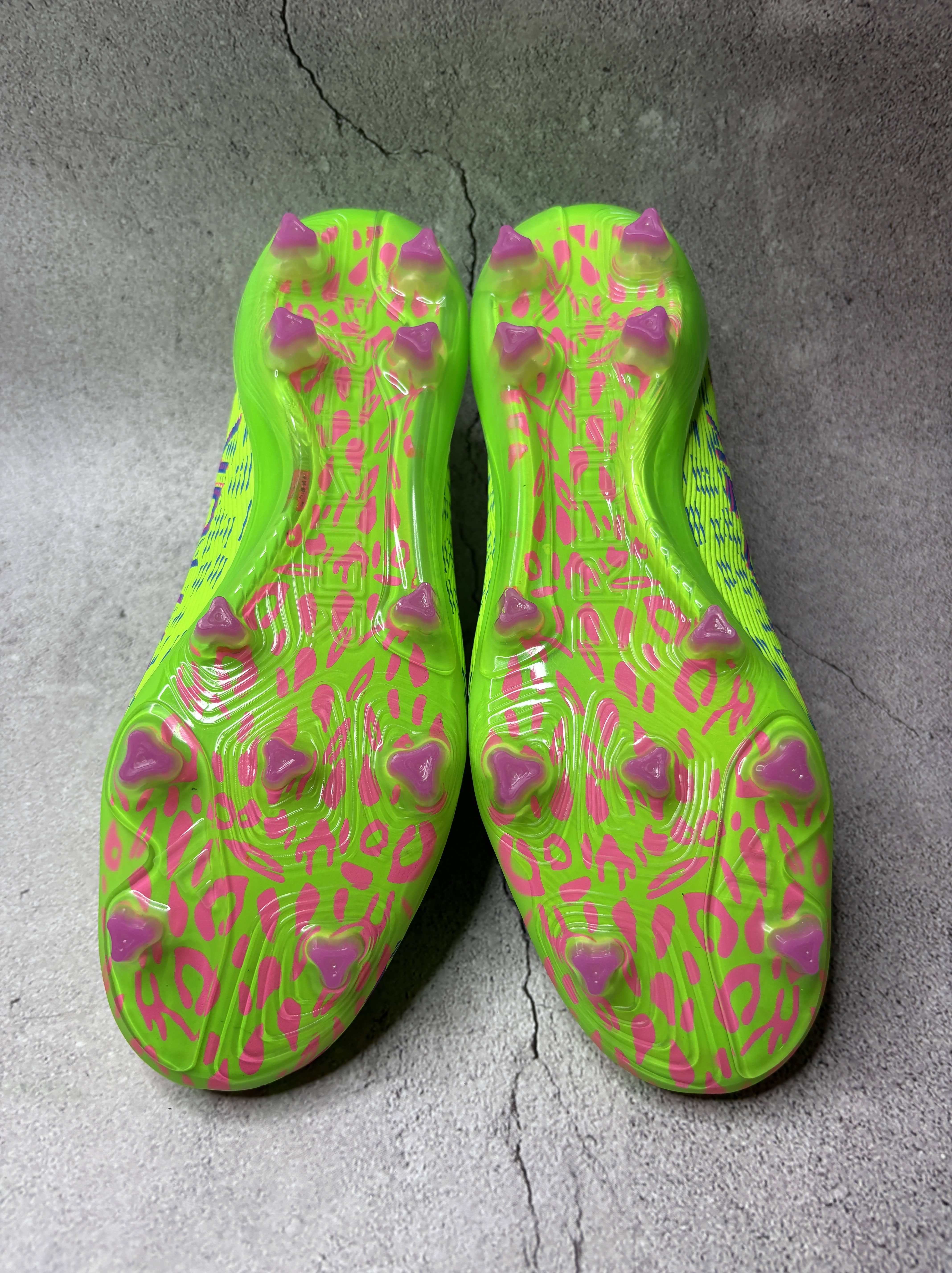 Predator 30 Mystic victory pack laceless