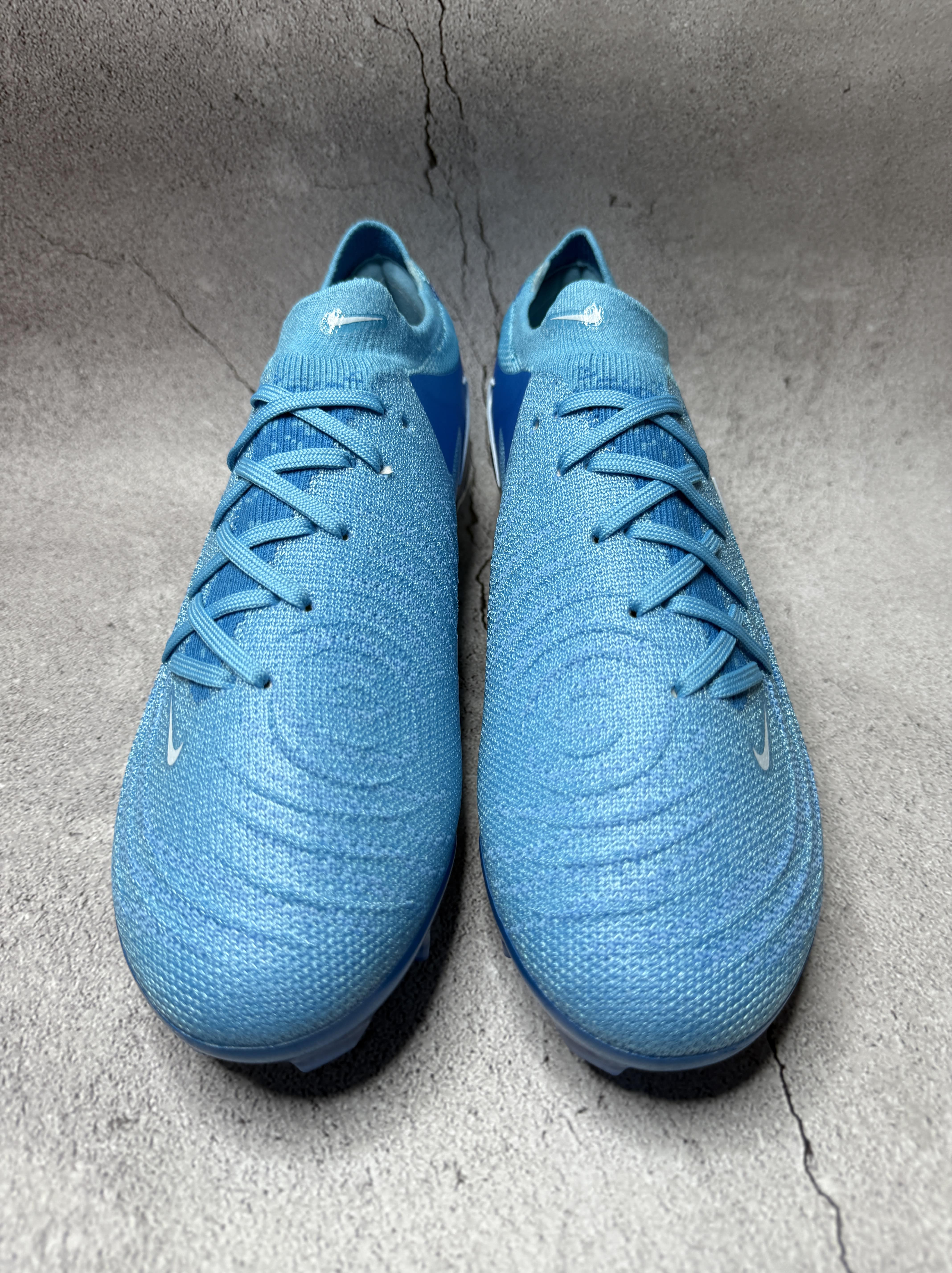 Phantom Luna Blue Fury Colourway