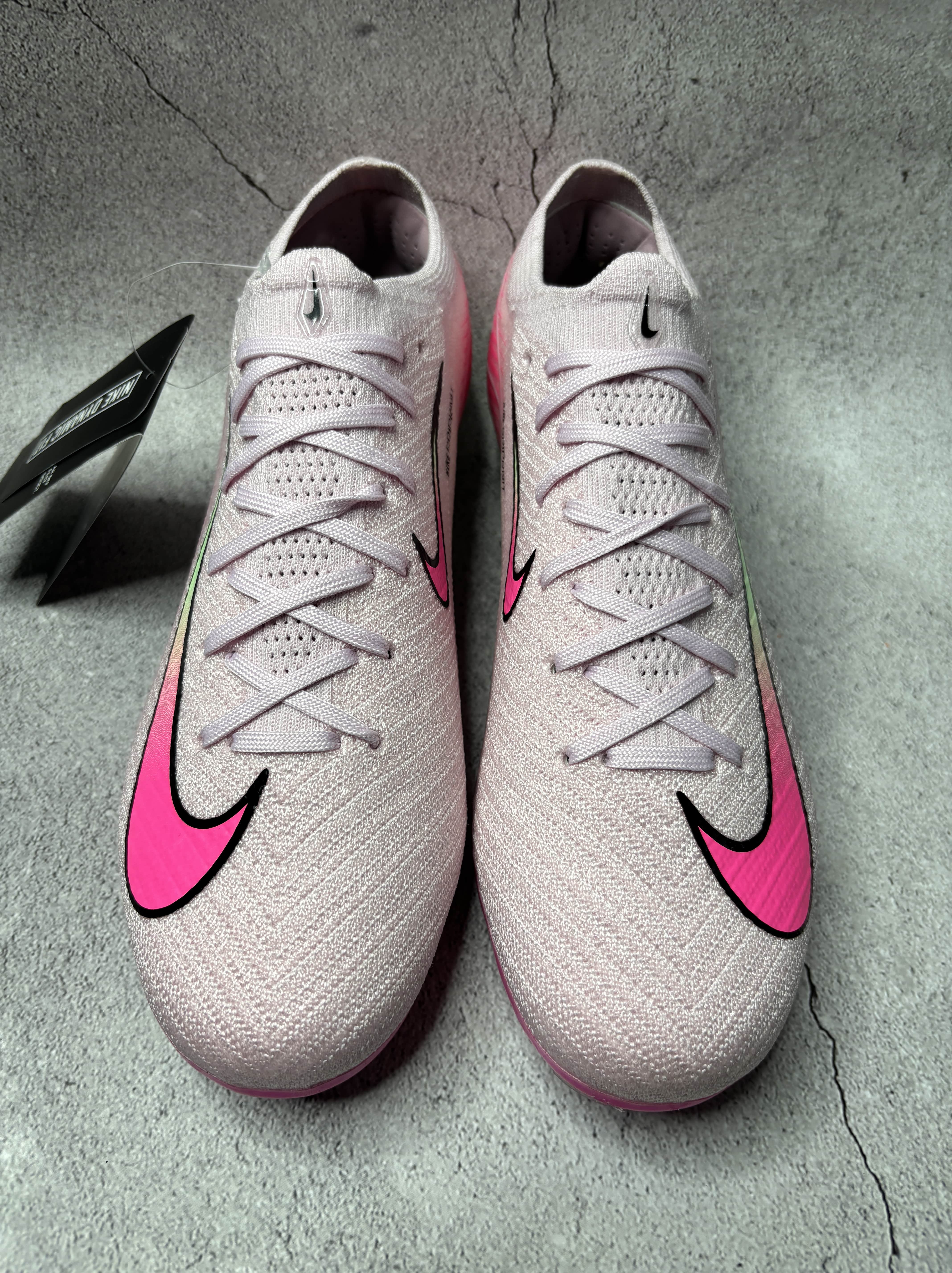 Mercurial Vapor 16 Hyper Pink Custom Colourway