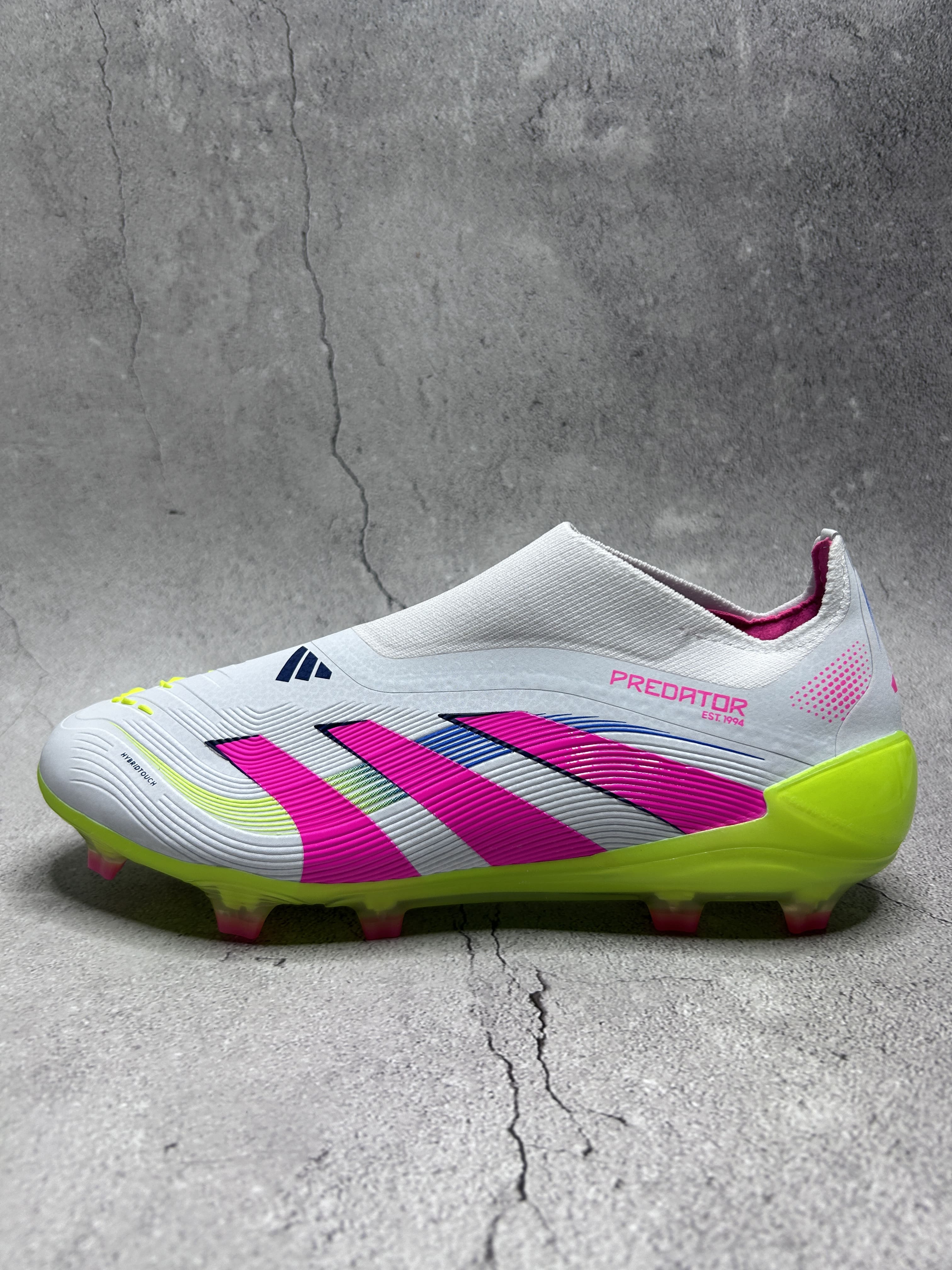 Predator 30 Elite Celestial Victory Laceless